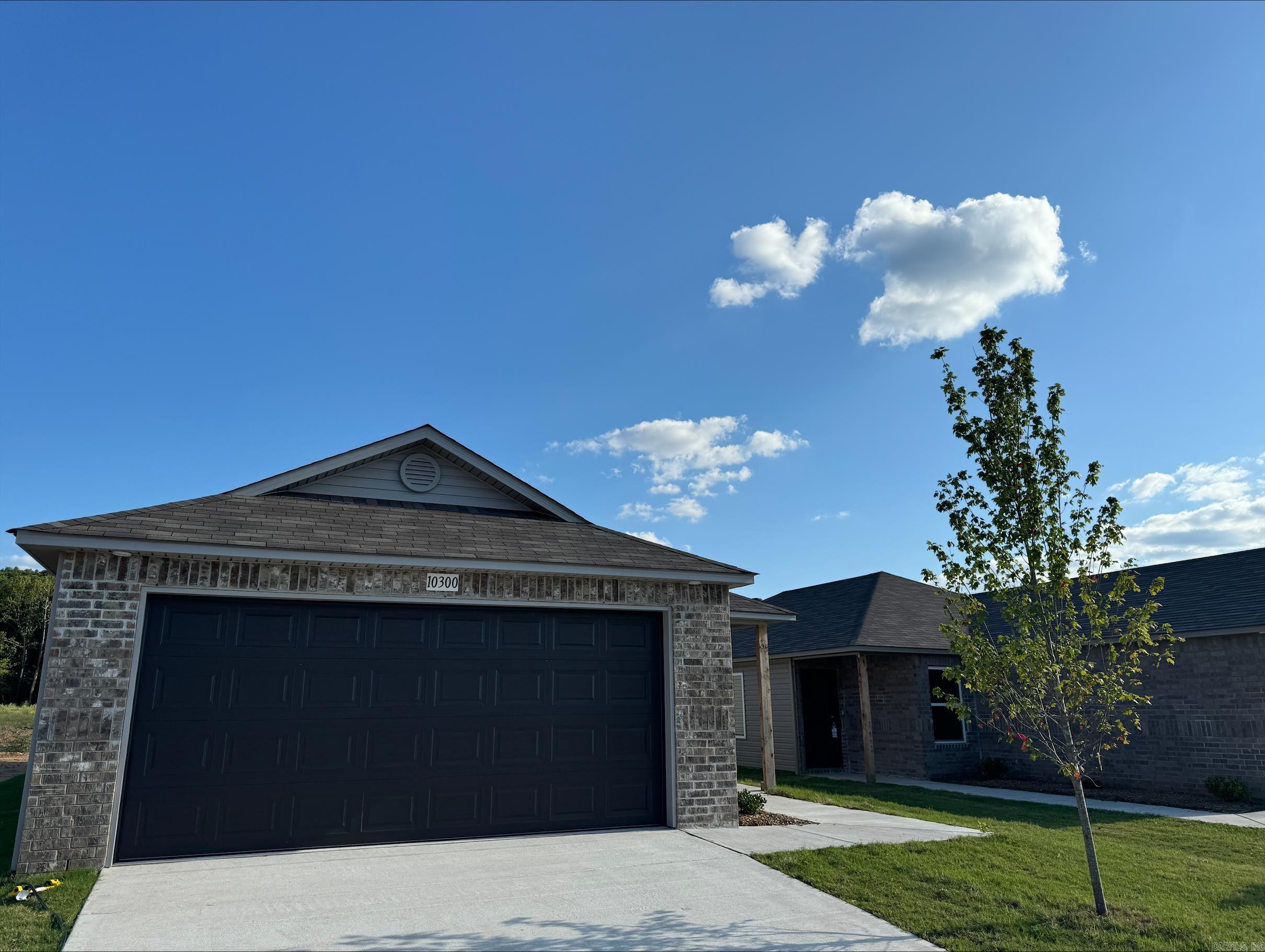 COUNTRY CLUB OF ARK THE - Residential