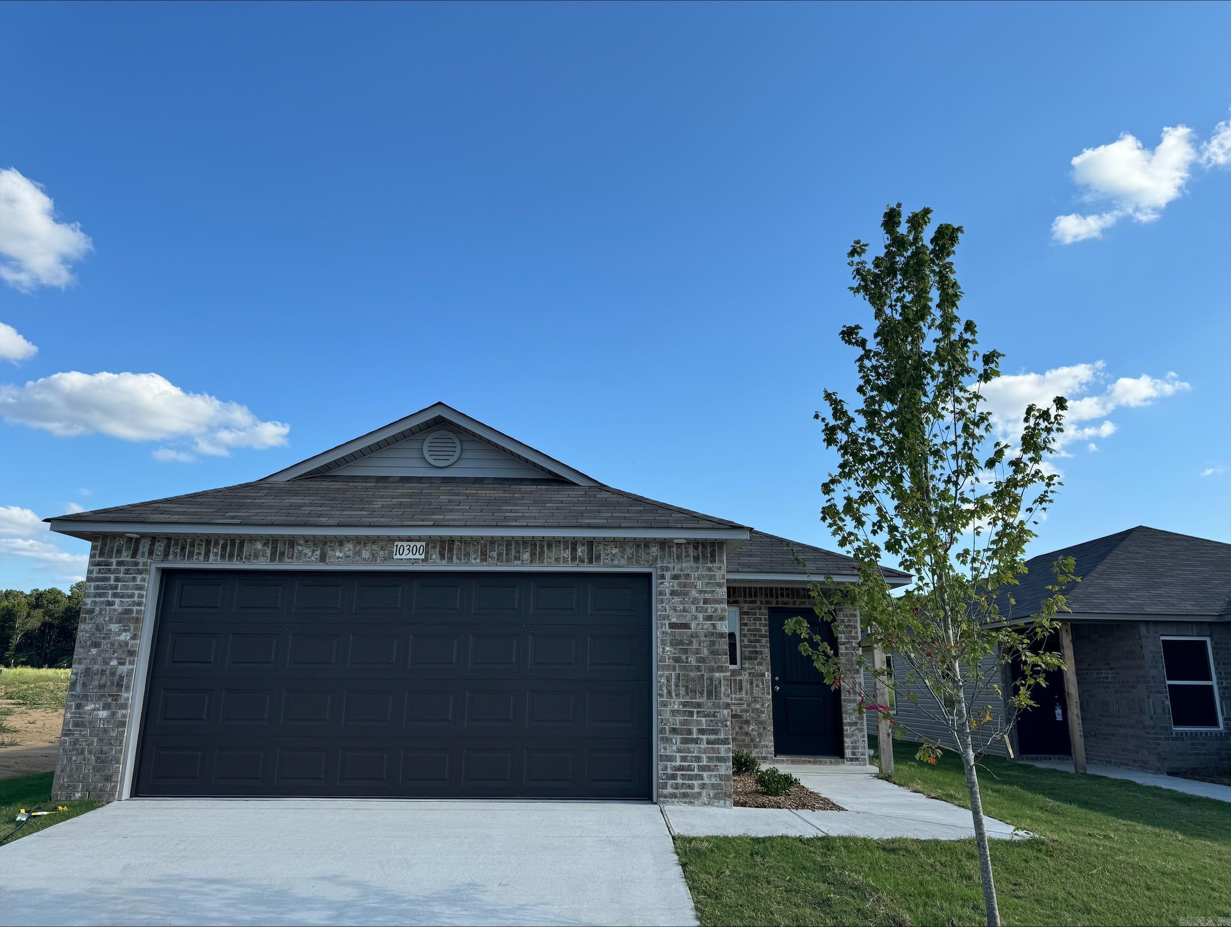 COUNTRY CLUB OF ARK THE - Residential