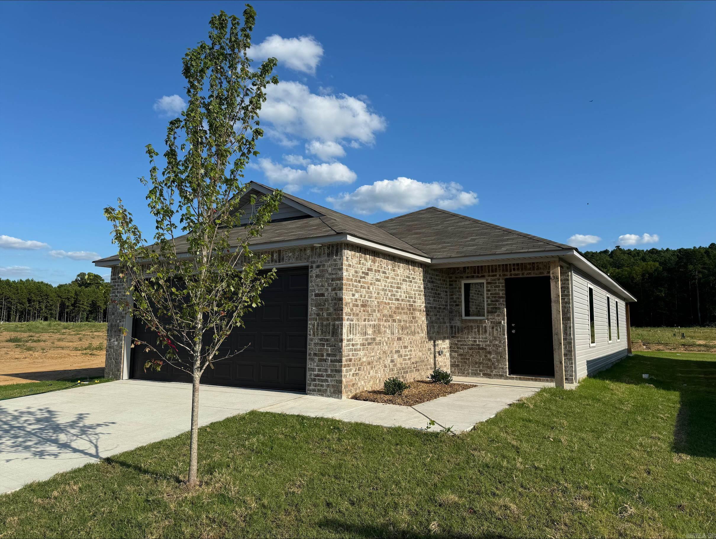 COUNTRY CLUB OF ARK THE - Residential