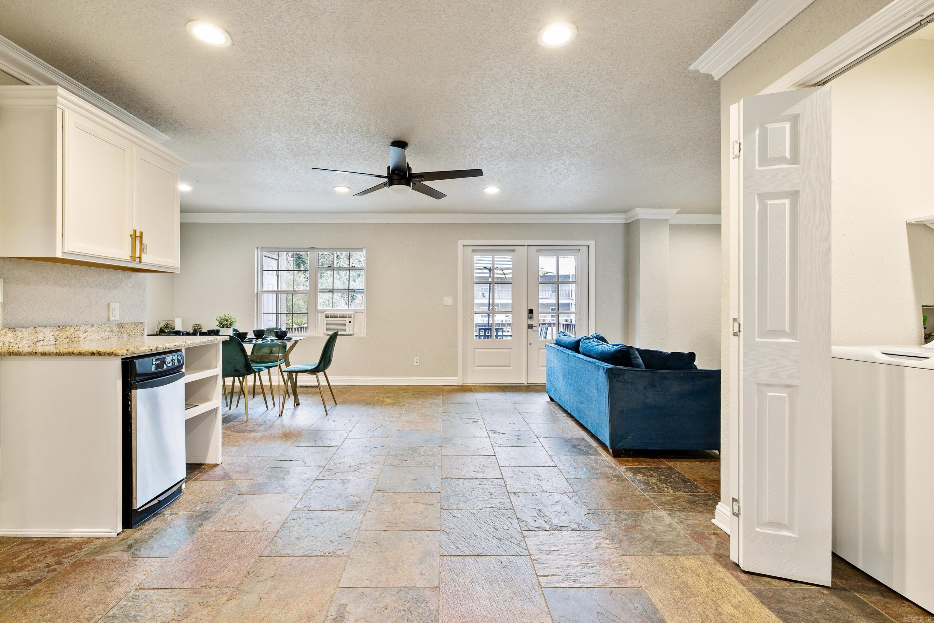 HOUSER-BANDY - Residential