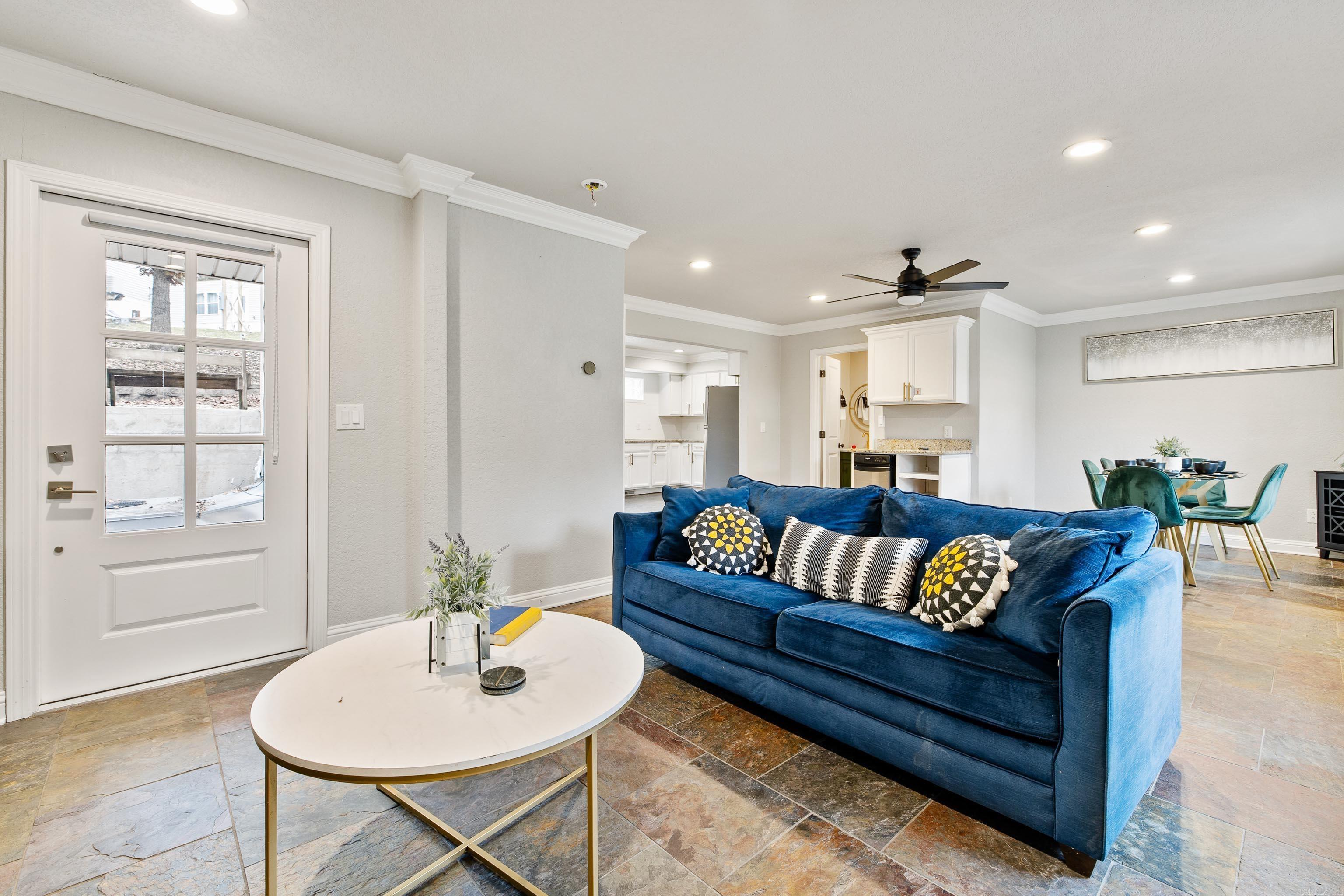 HOUSER-BANDY - Residential