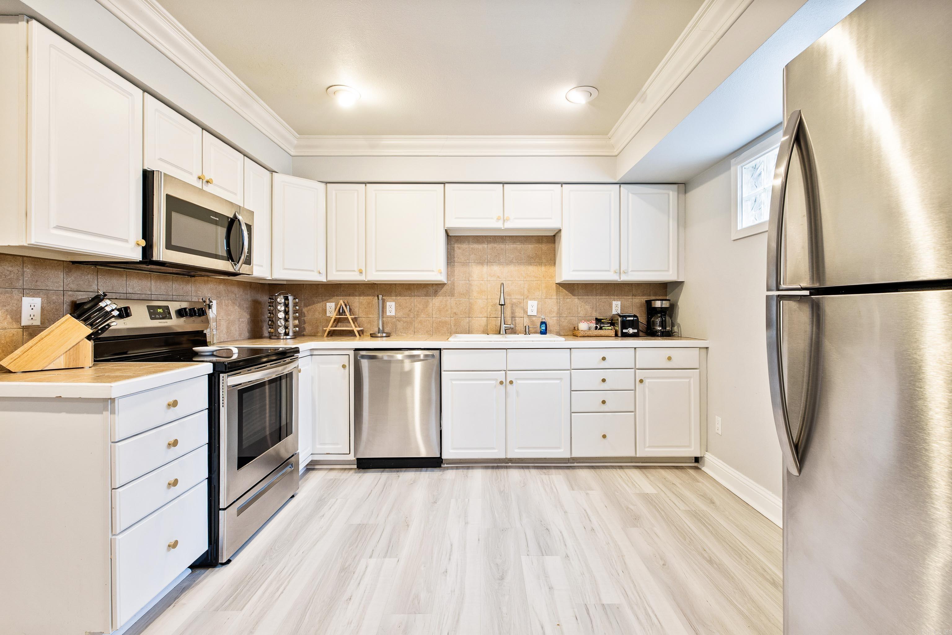 HOUSER-BANDY - Residential