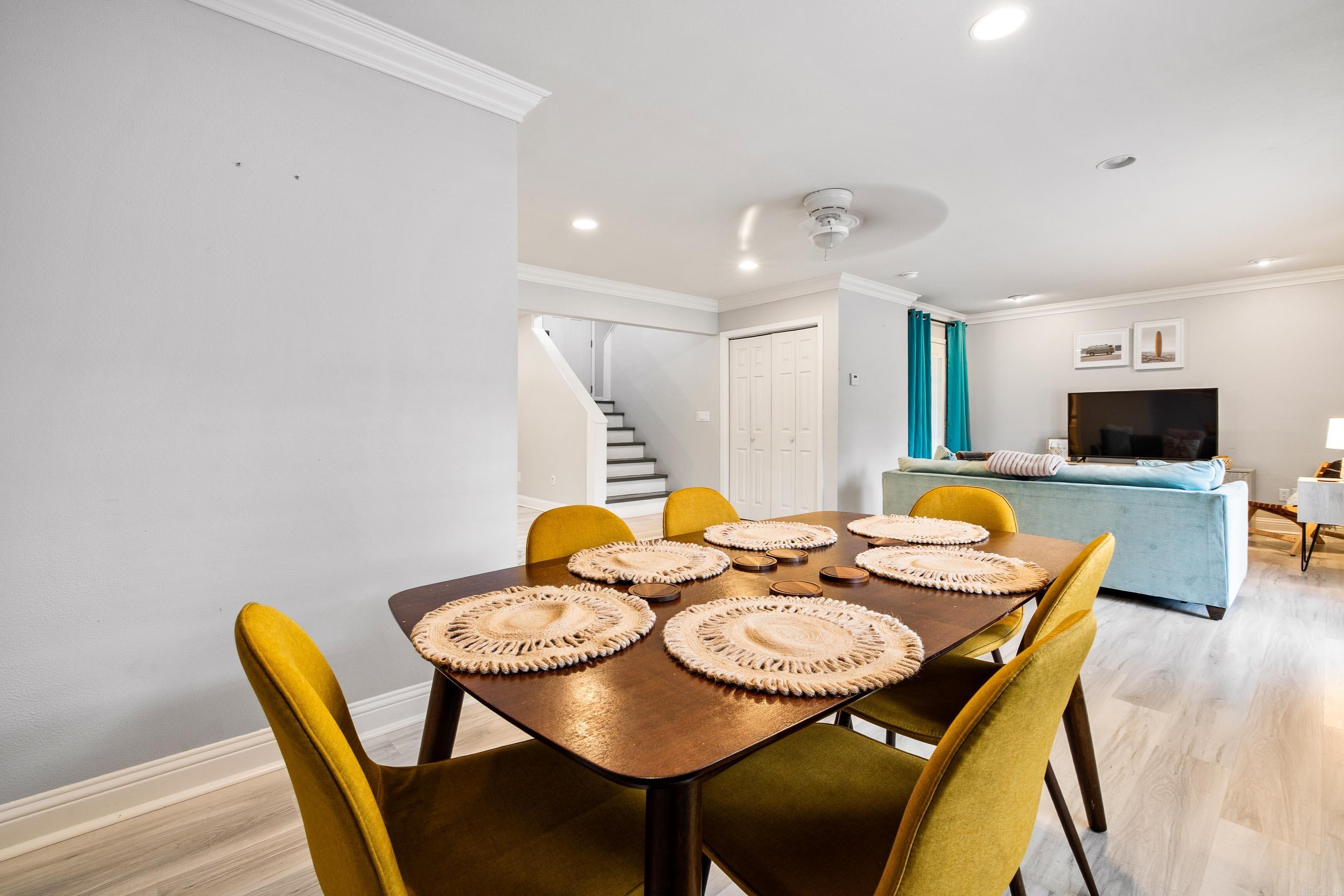 HOUSER-BANDY - Residential