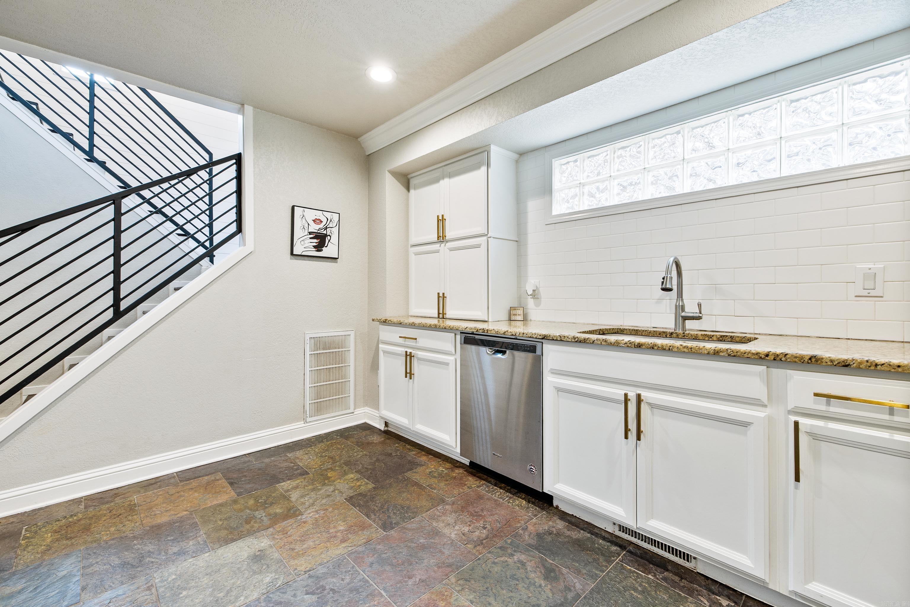 HOUSER-BANDY - Residential