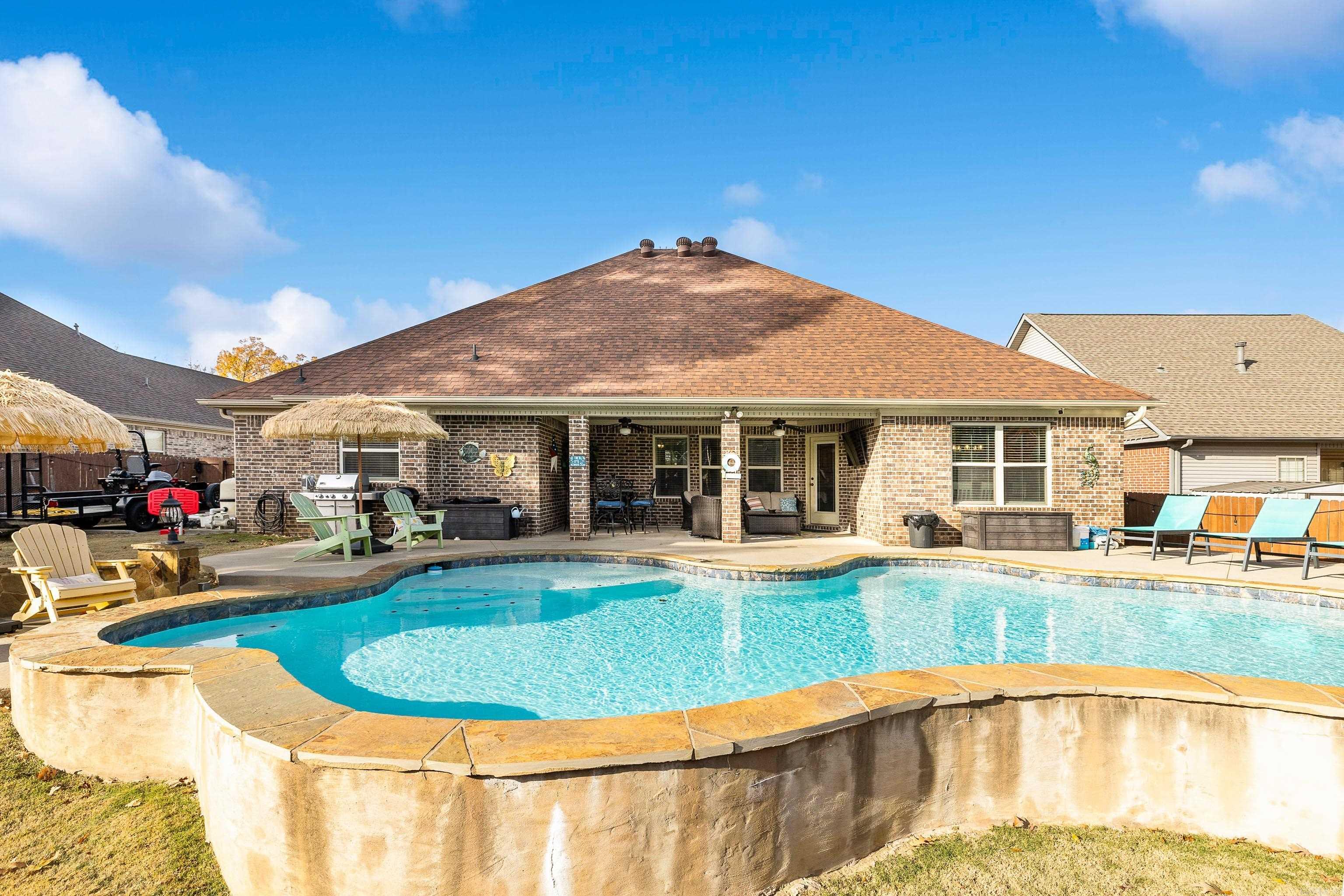 HICKORY HEIGHTS - Residential