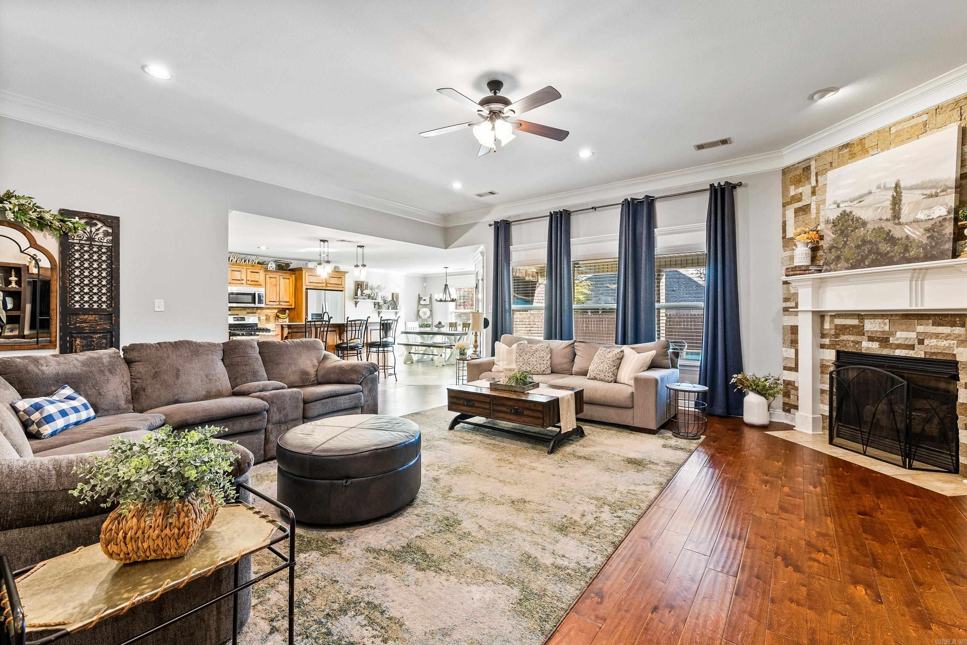 HICKORY HEIGHTS - Residential