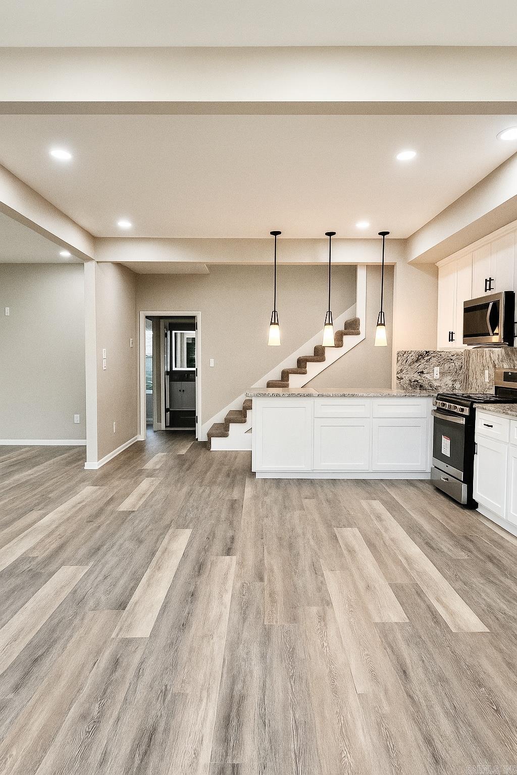 CLIFTONS ADDN - Residential