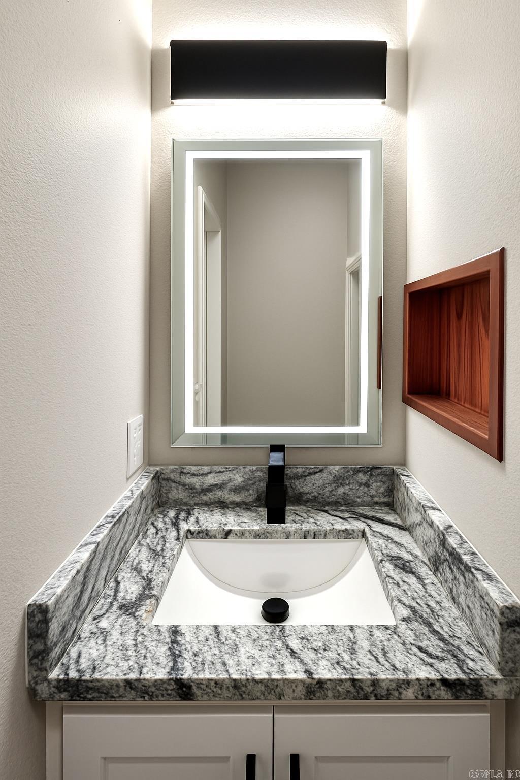 CLIFTONS ADDN - Residential