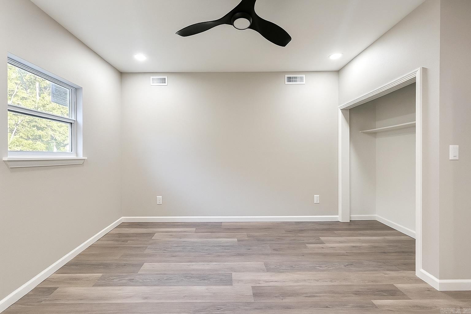 CLIFTONS ADDN - Residential