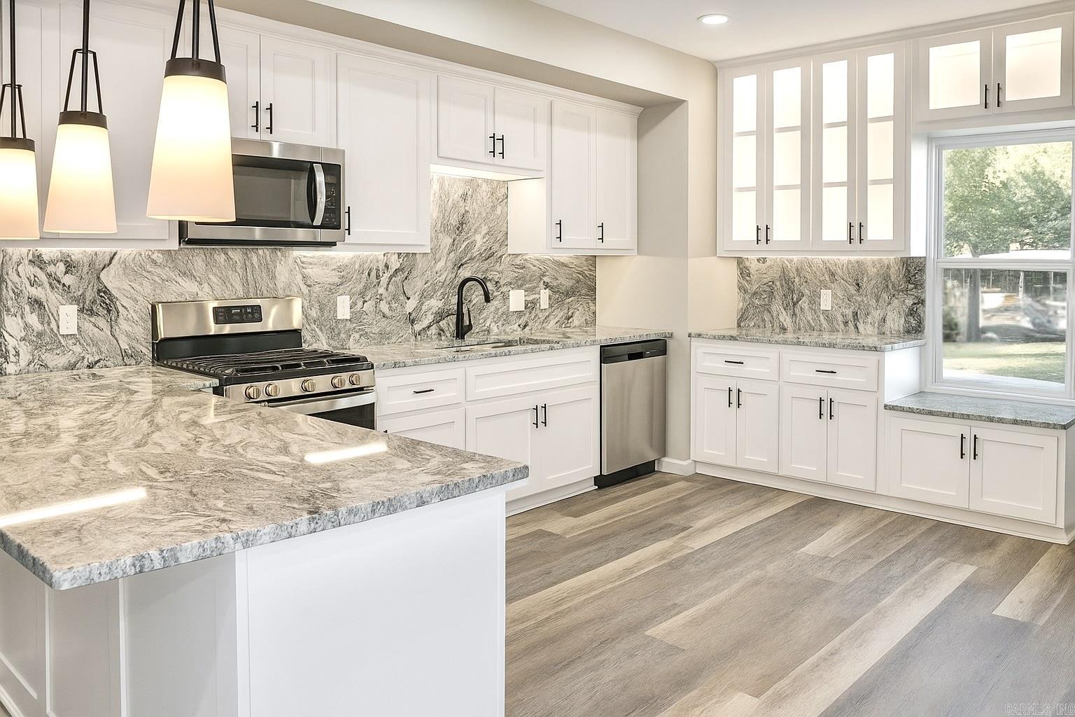 CLIFTONS ADDN - Residential