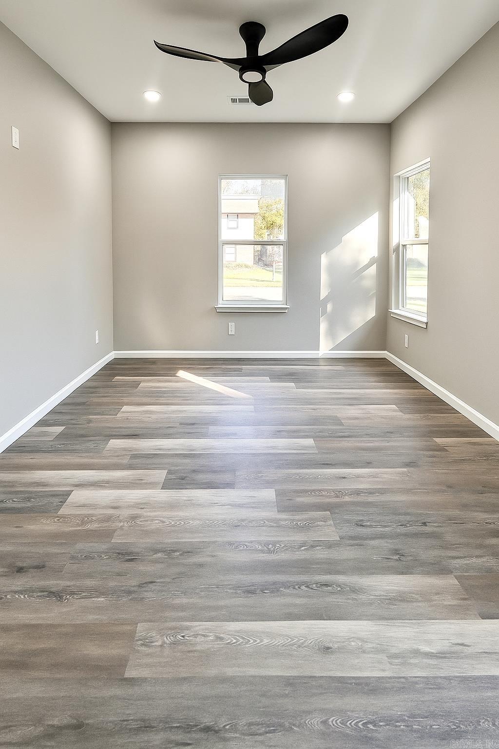 CLIFTONS ADDN - Residential