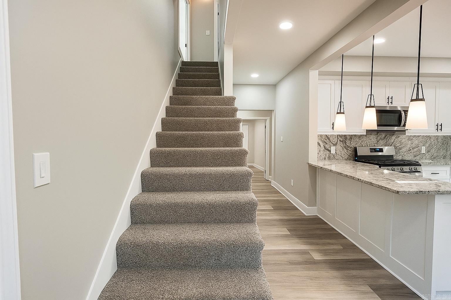 CLIFTONS ADDN - Residential