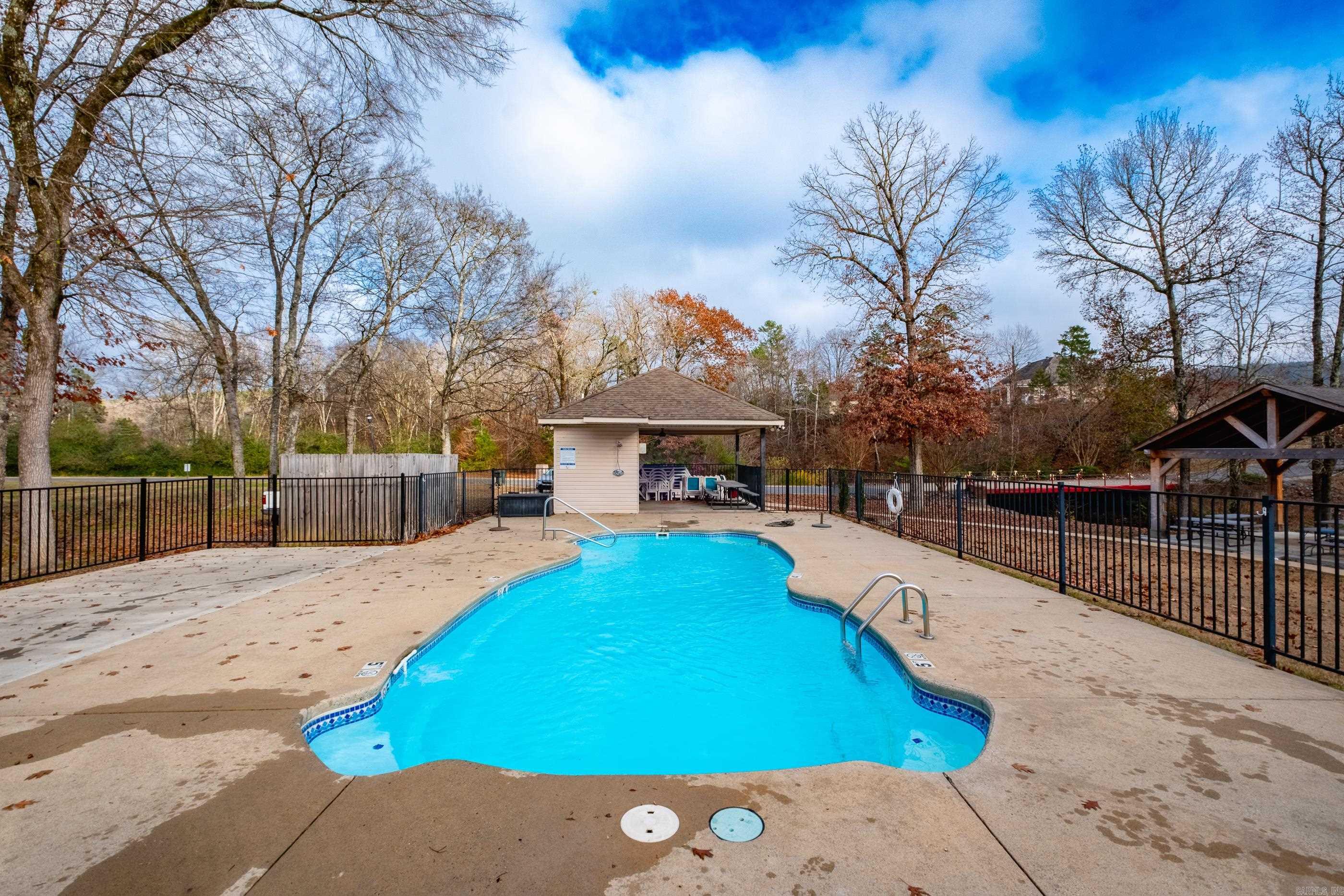 EAGLE ROCK - Residential