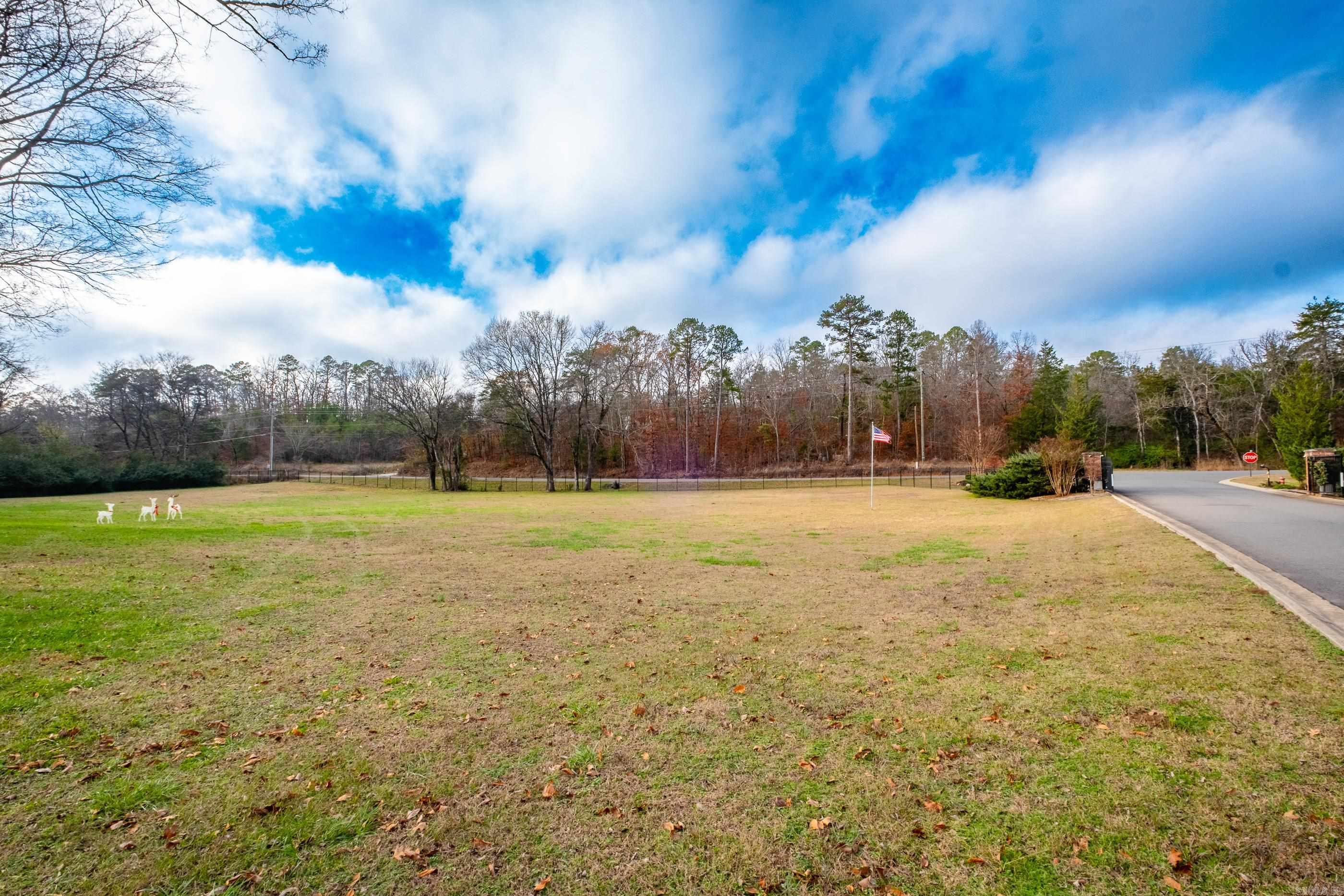 EAGLE ROCK - Residential