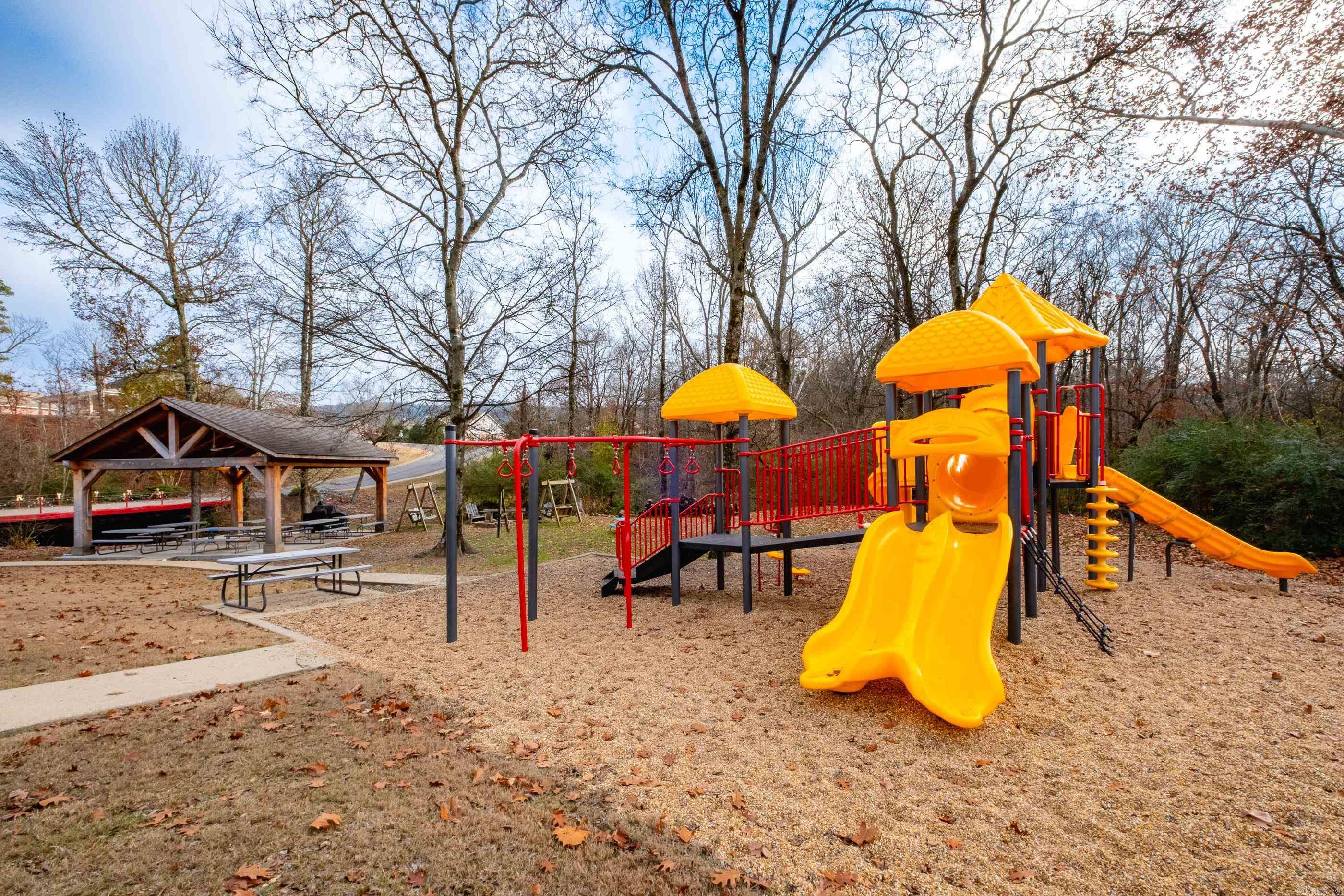 EAGLE ROCK - Residential