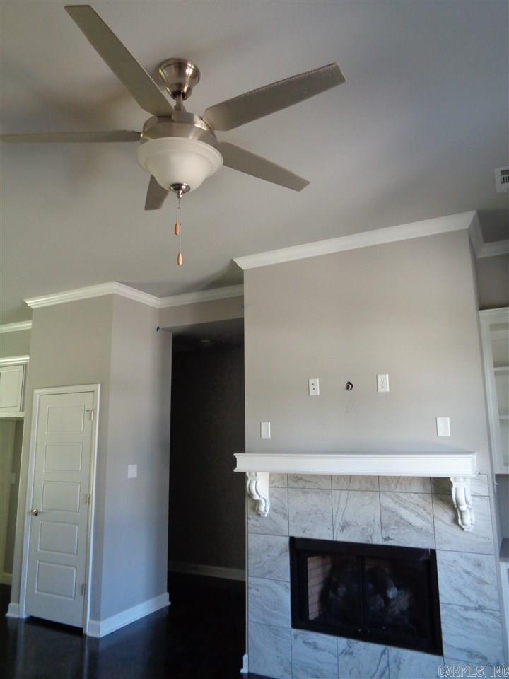 OAK GLENN - Residential