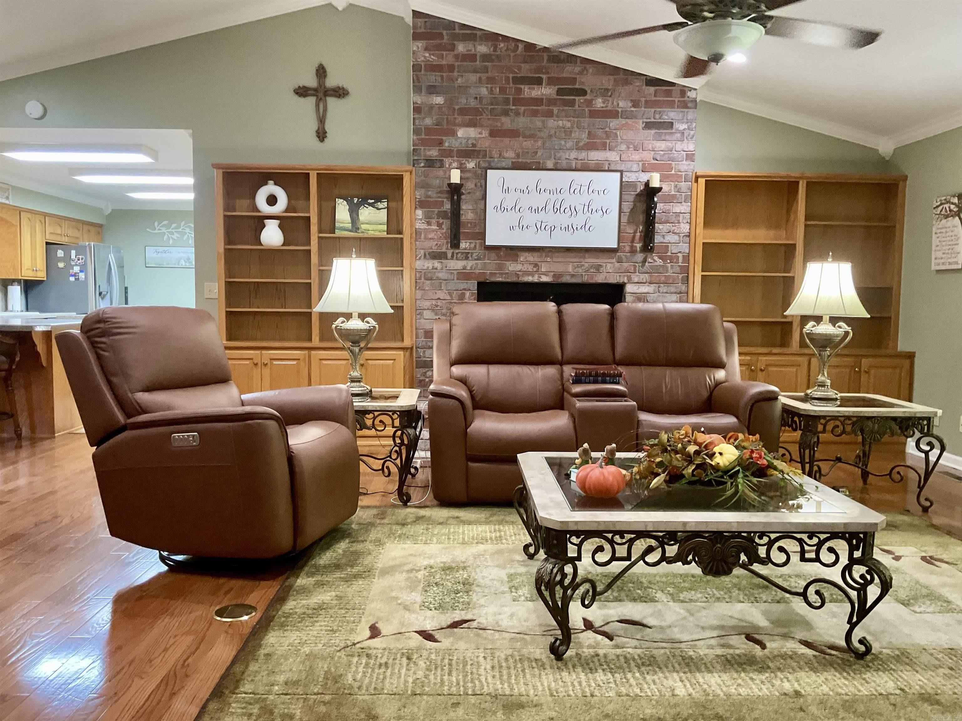 SOUTHRIDGE - Residential