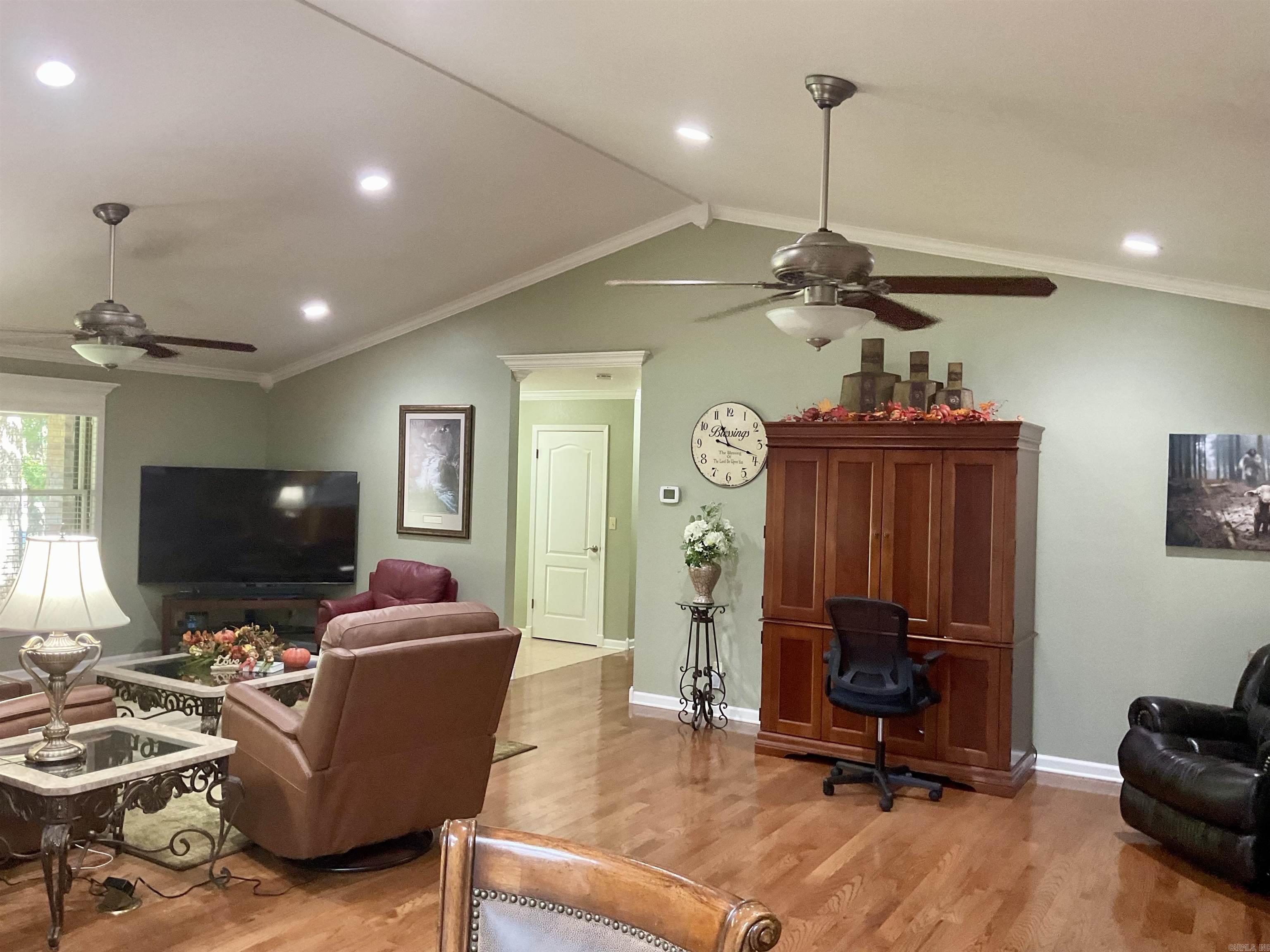 SOUTHRIDGE - Residential