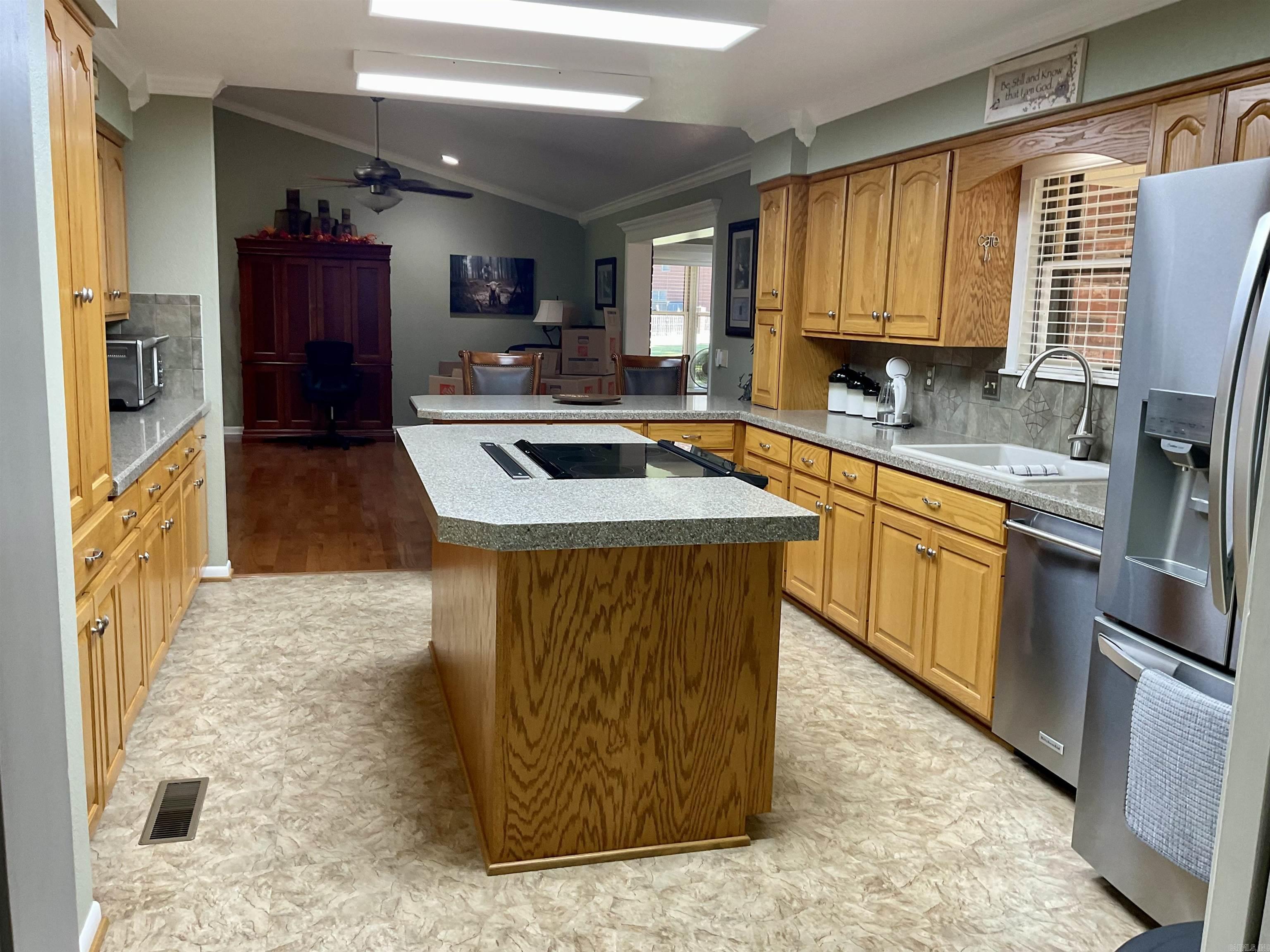 SOUTHRIDGE - Residential