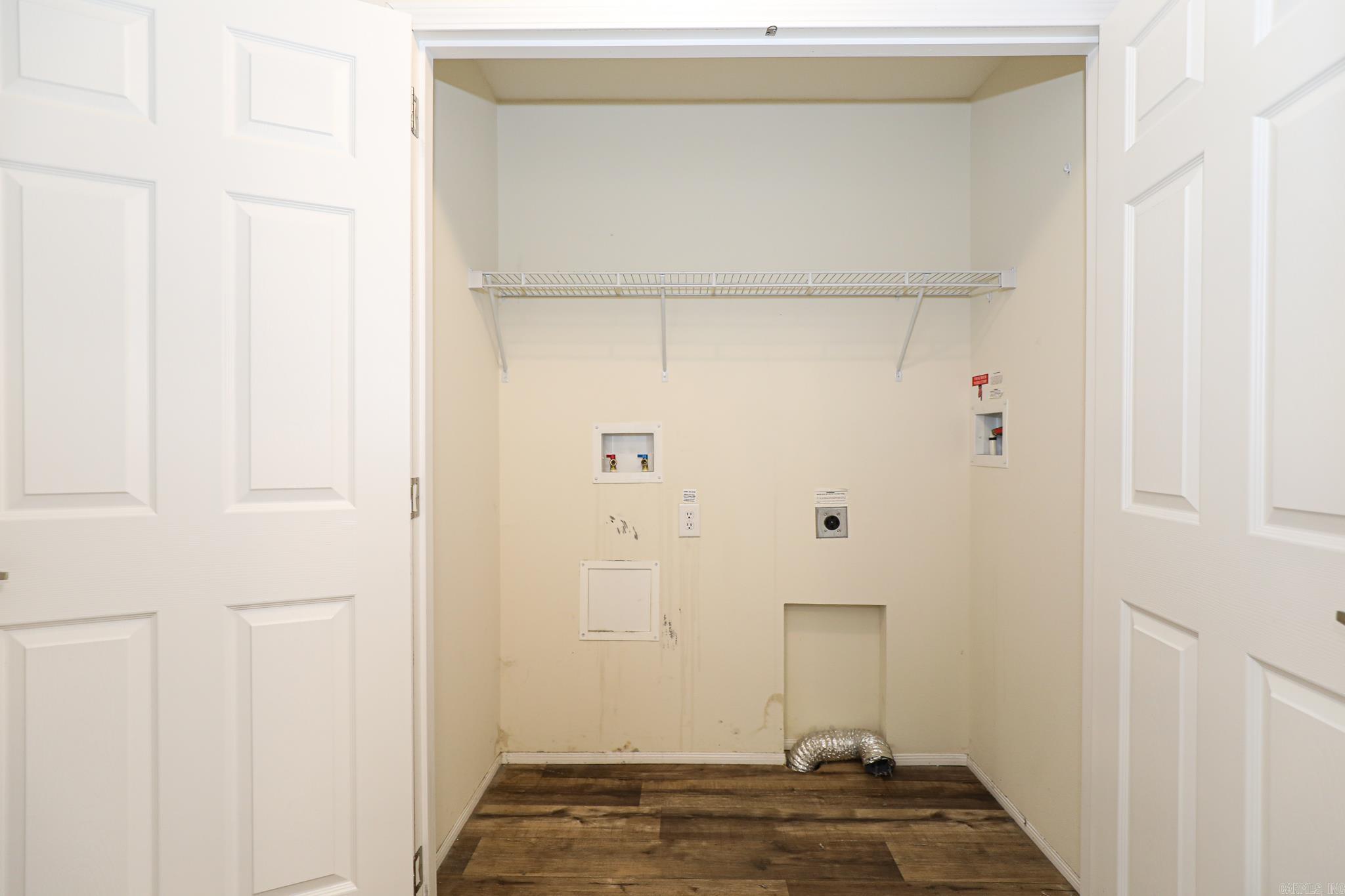 RANCHETTE HOMES - Residential