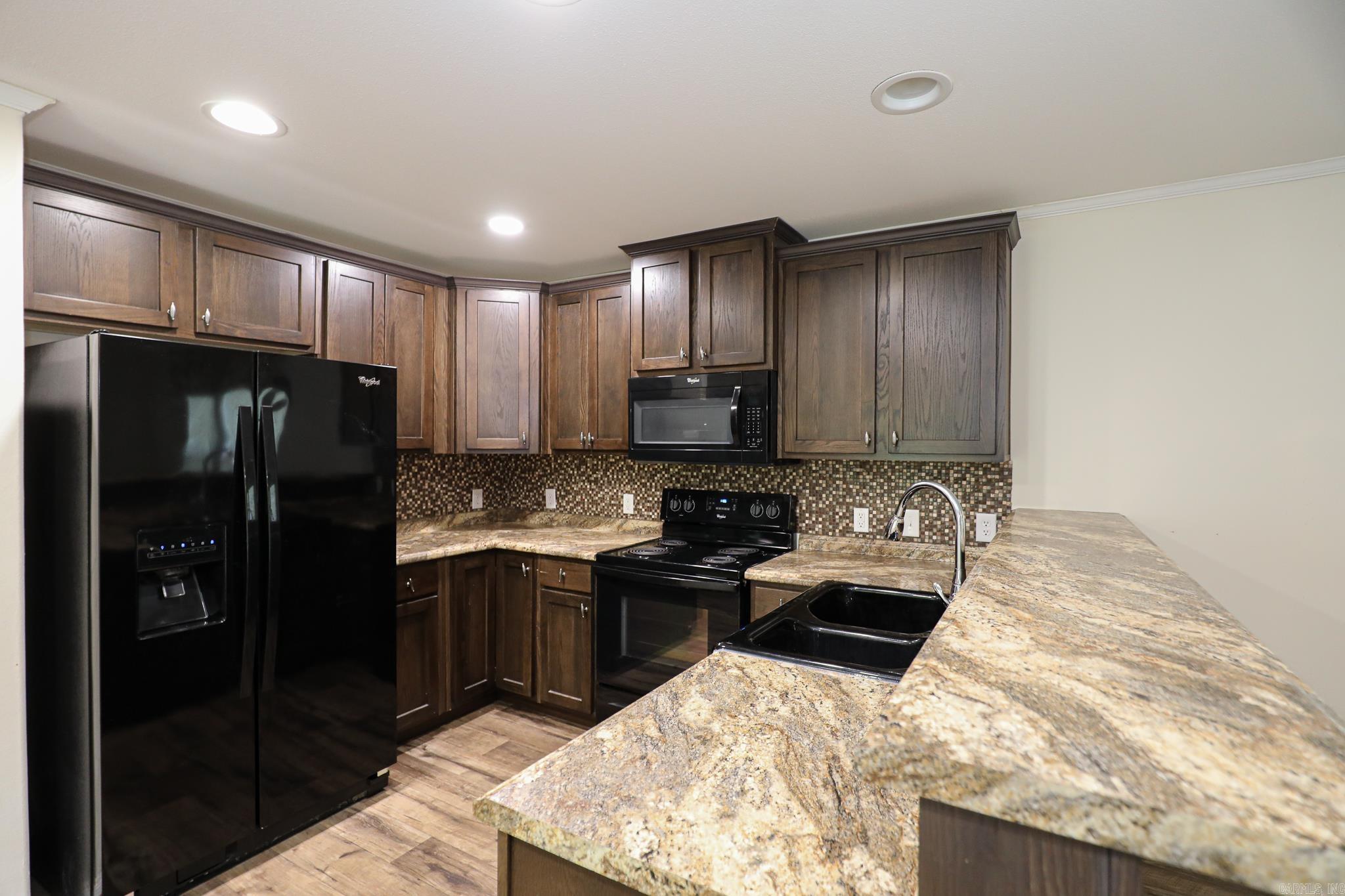 RANCHETTE HOMES - Residential