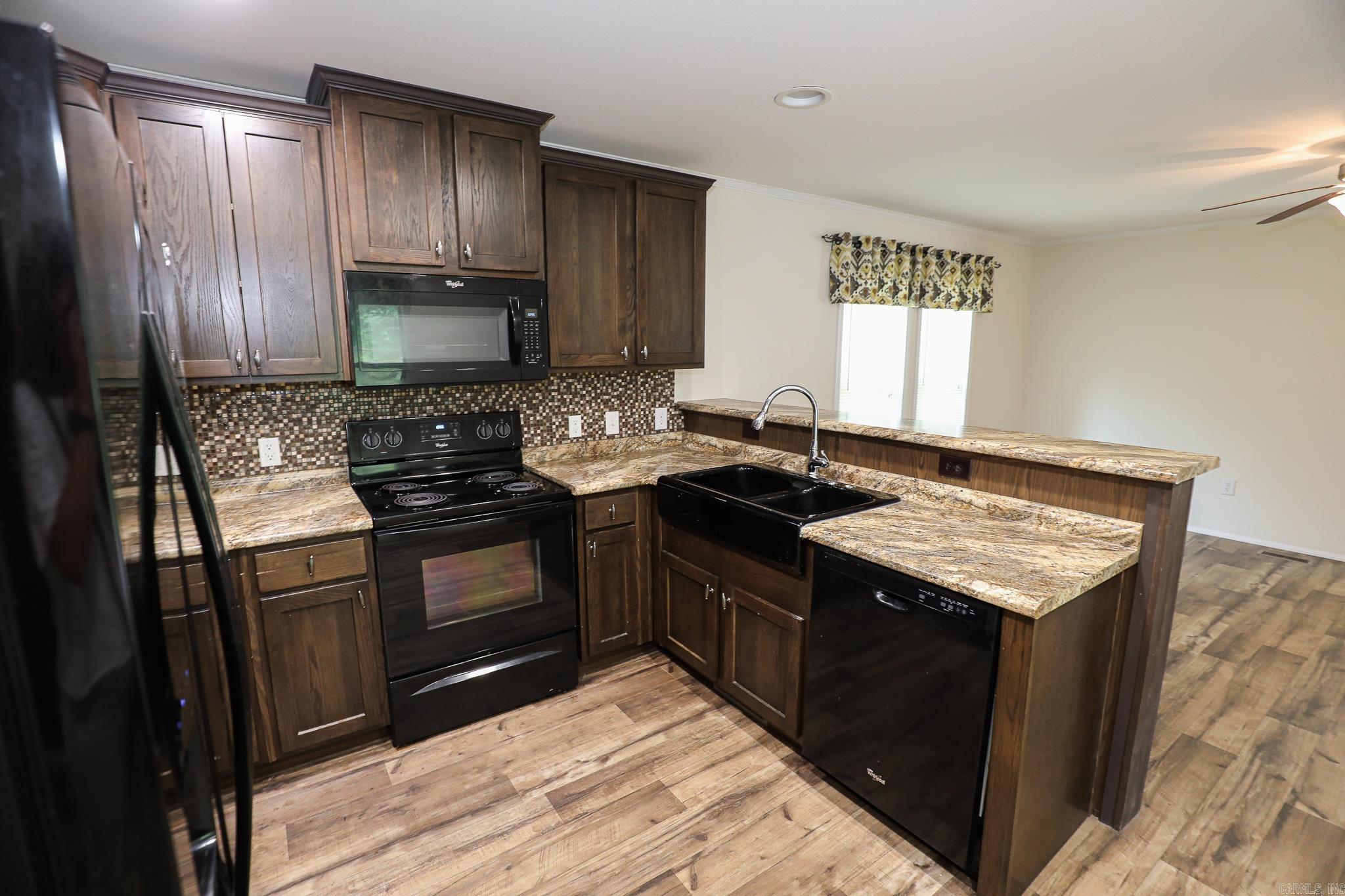 RANCHETTE HOMES - Residential