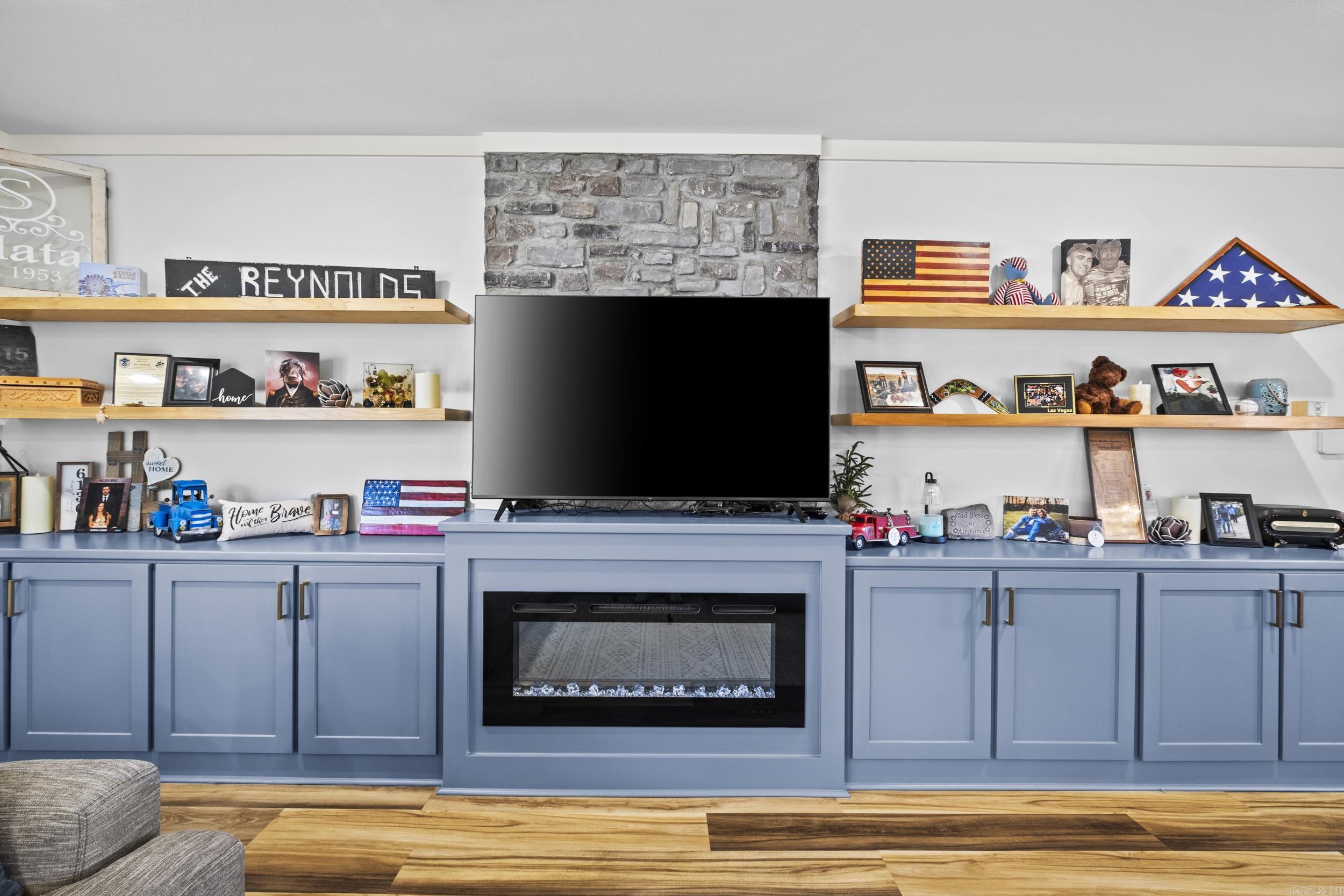 MOUNT TABOR ESTATES - Residential