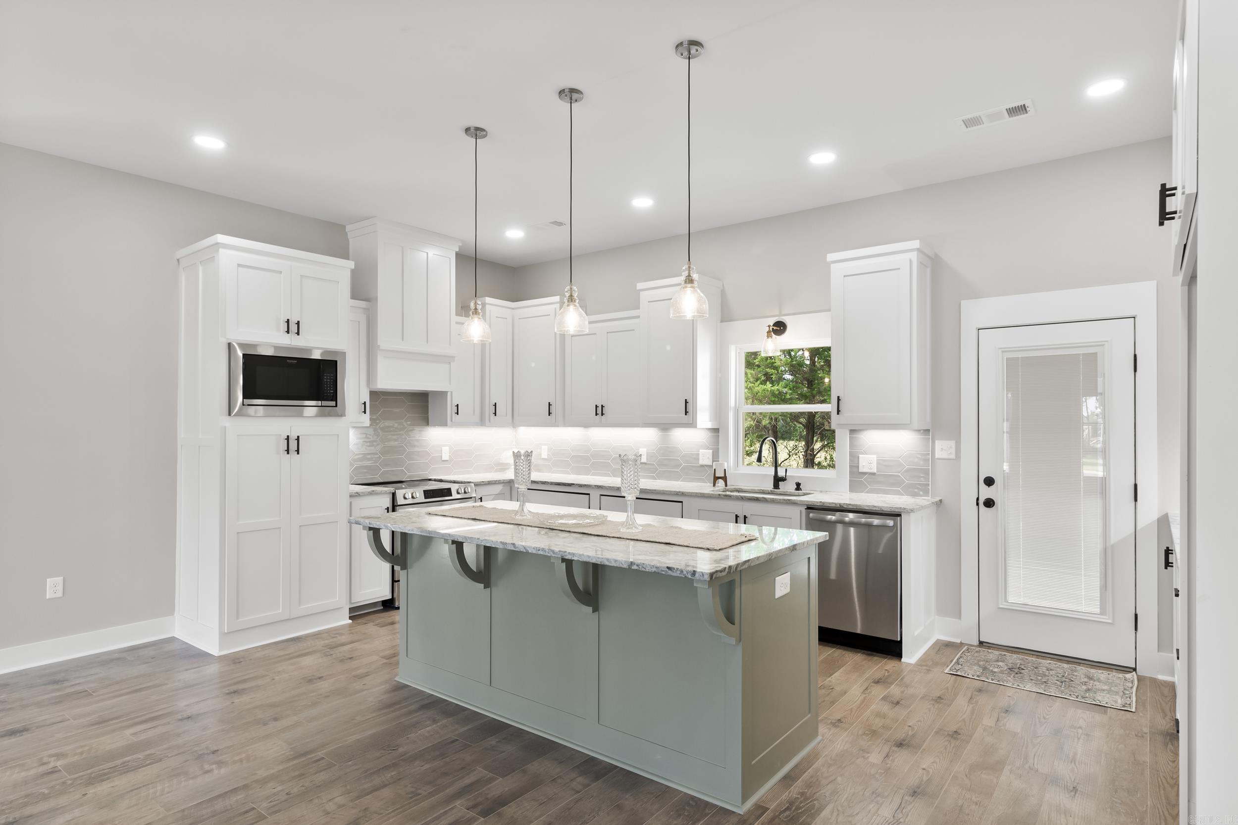 BELMONT ESTATES - Residential