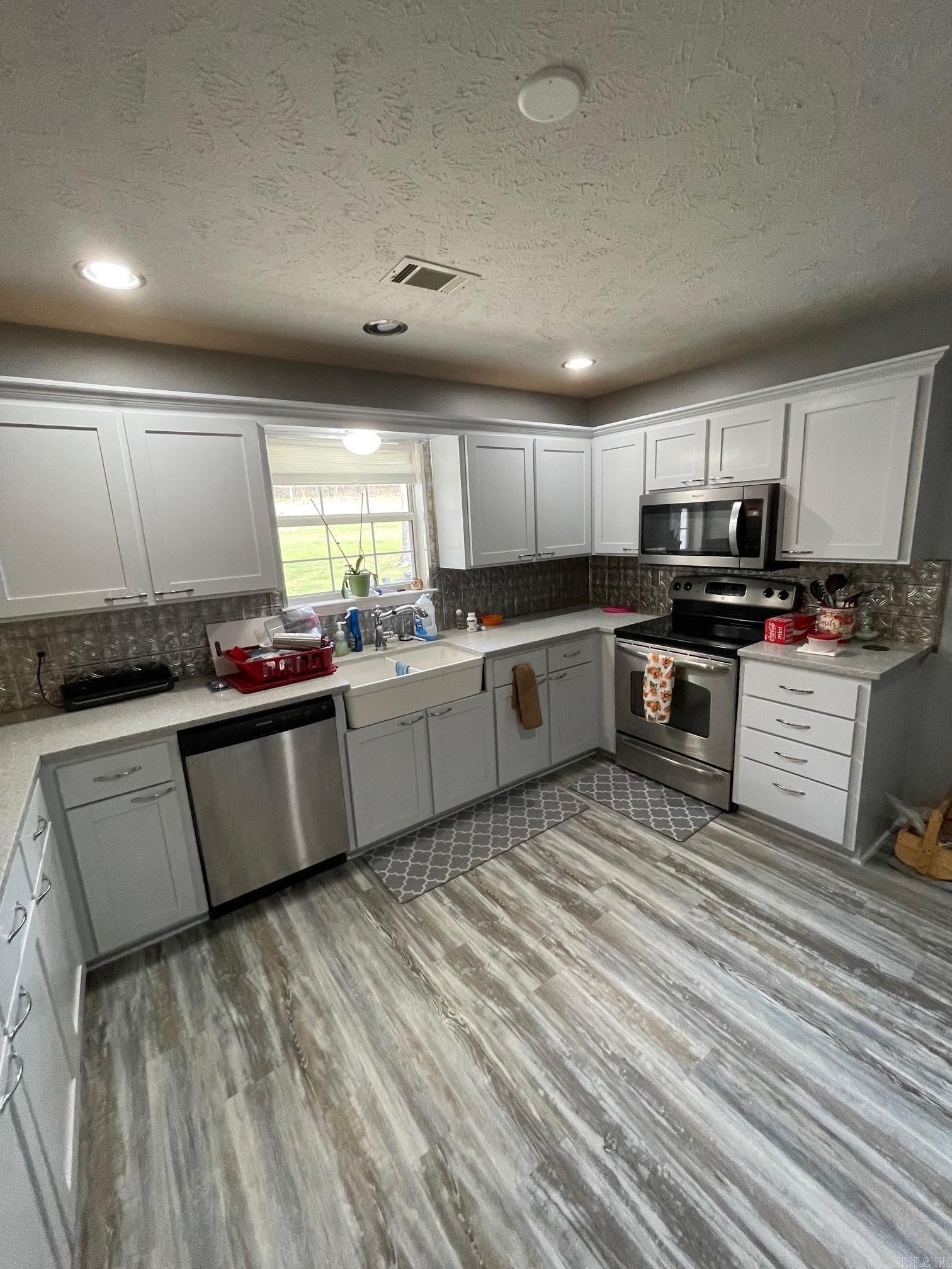 CHRISTINA VALLEY - Residential