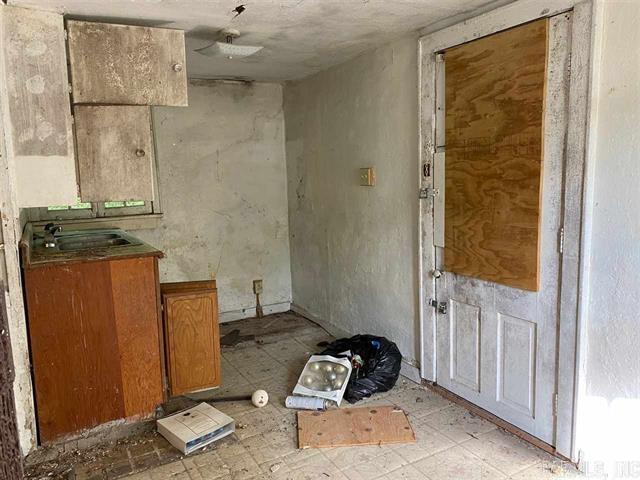 HSR BLK - Residential Income