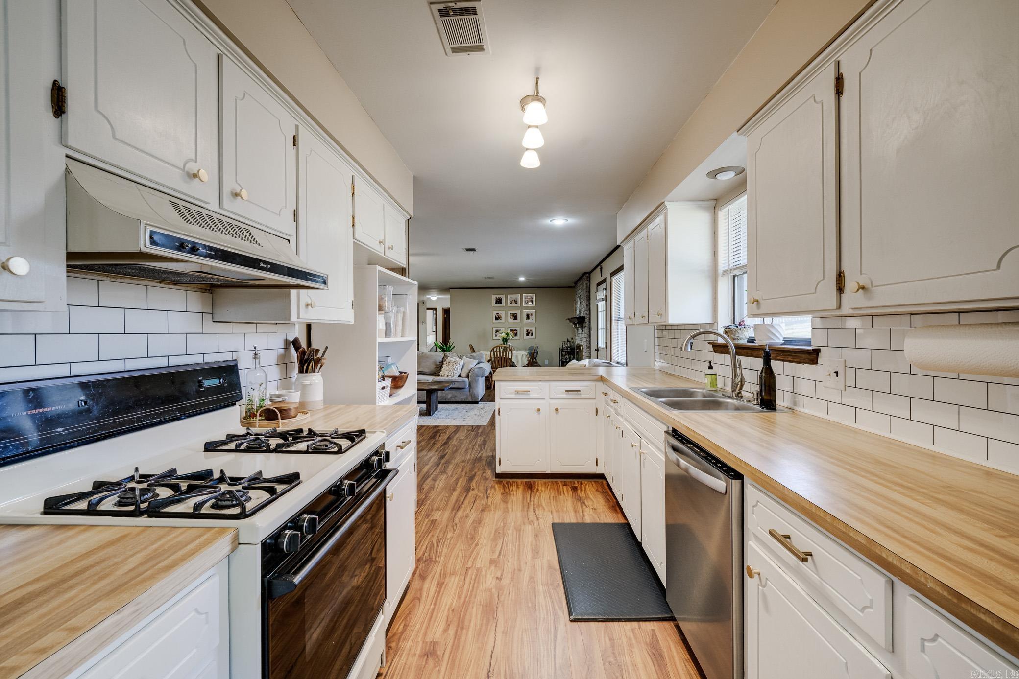 TUCKER CREEK - Residential