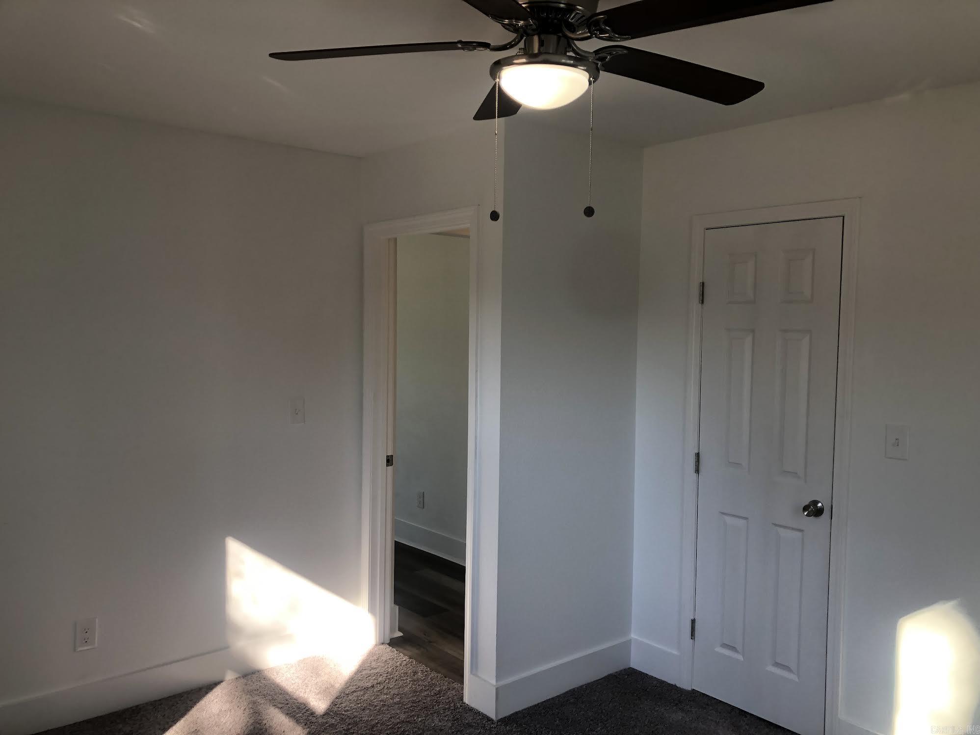 MOORES GLENDALE - Residential