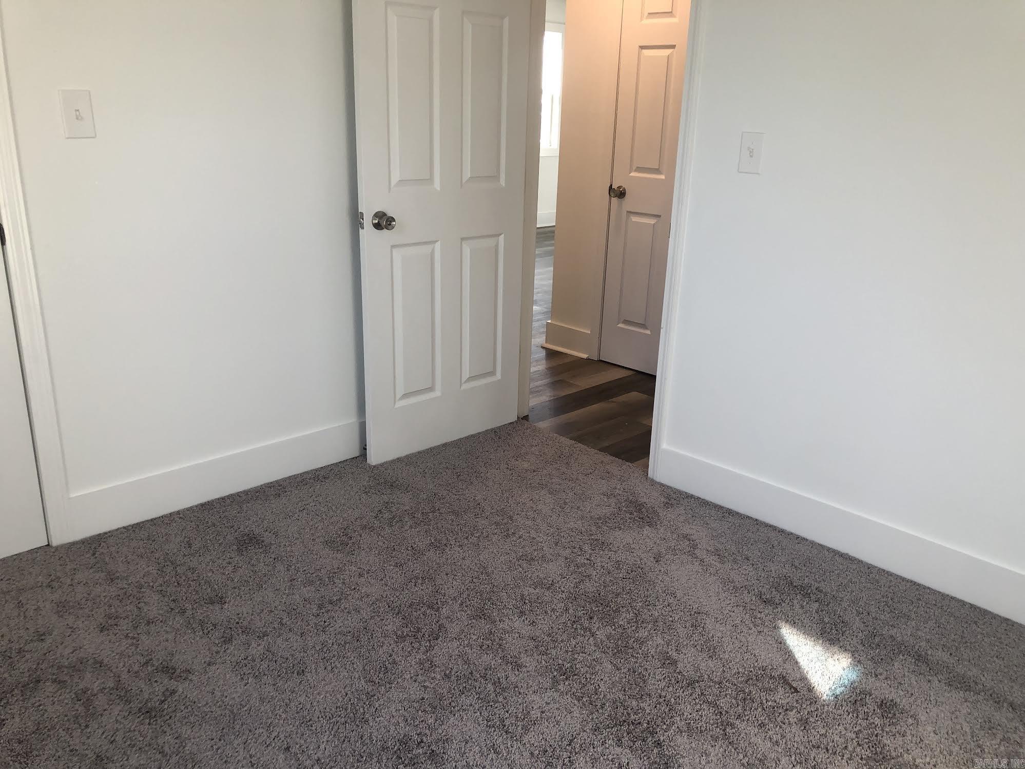 MOORES GLENDALE - Residential