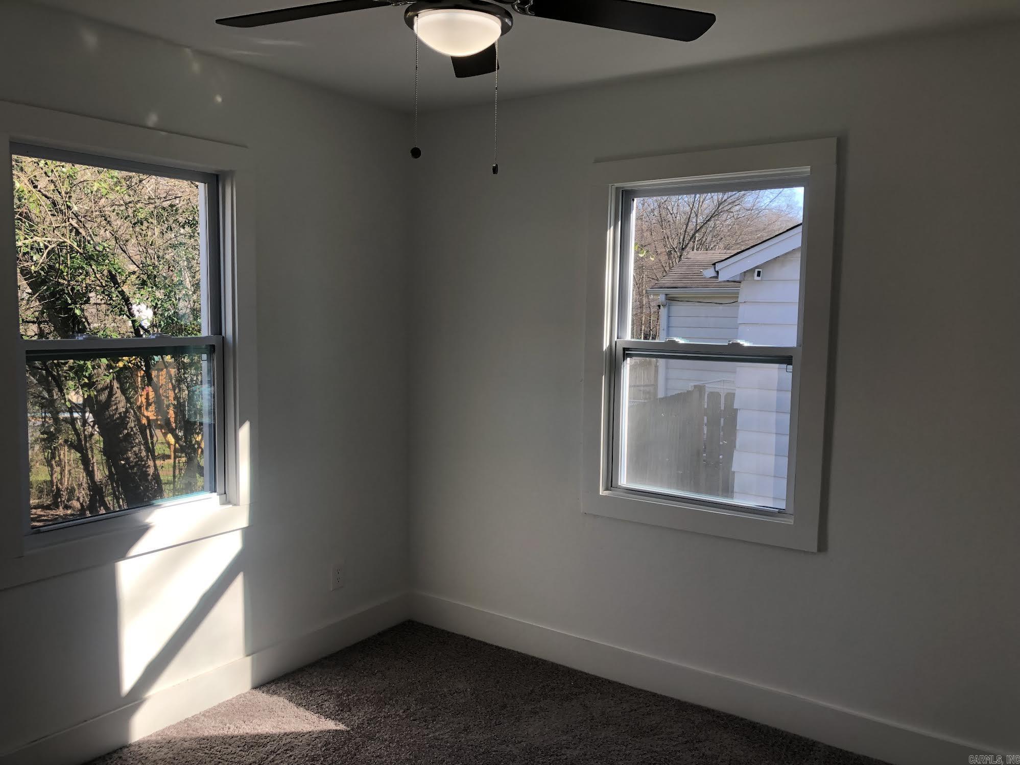 MOORES GLENDALE - Residential