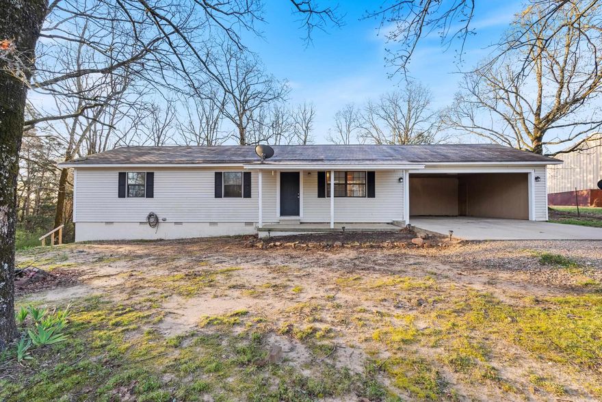 Cute home on a beautiful lot in rural Faulkner County just outside of Conway. Home has been recently remodeled and has a spacious living room and a nice sized garage. There is a large pantry and a great view from the back. Home is close to Dave Ward allowing for convenient commutes to Conway and the interstate. Views of deer and wildlife are an added bonus.