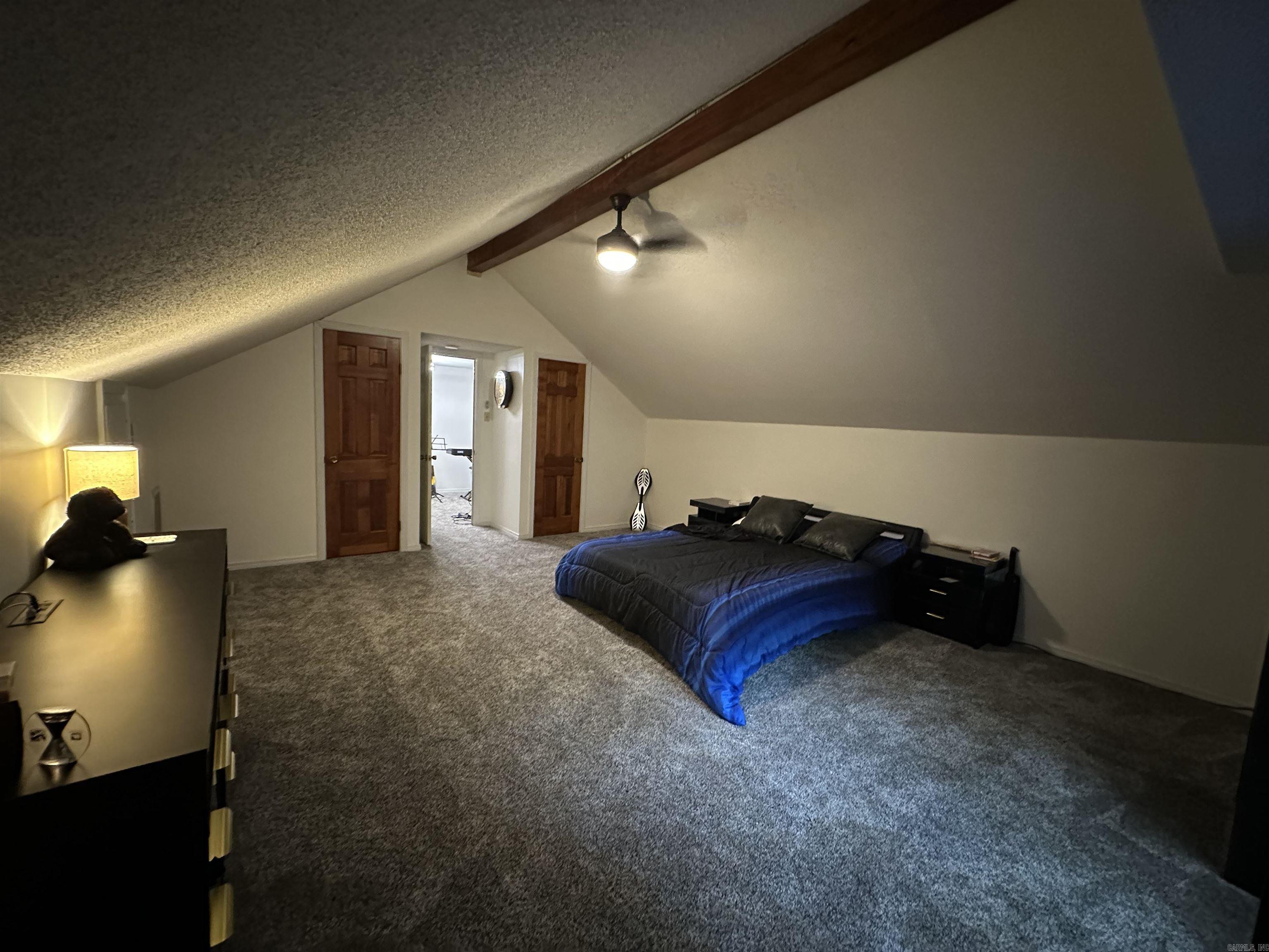 INDIAN HILLS - Residential