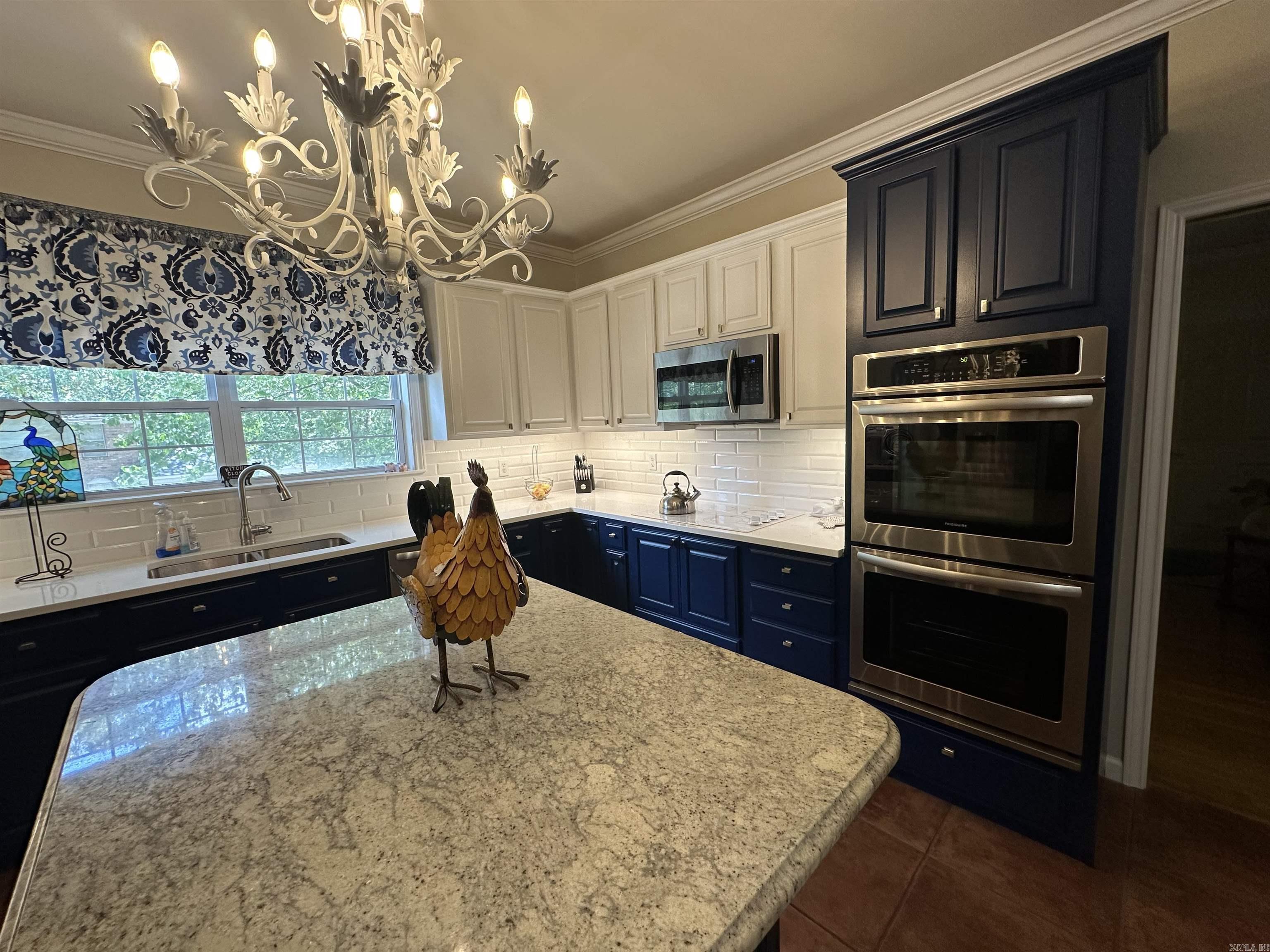 INDIAN HILLS - Residential