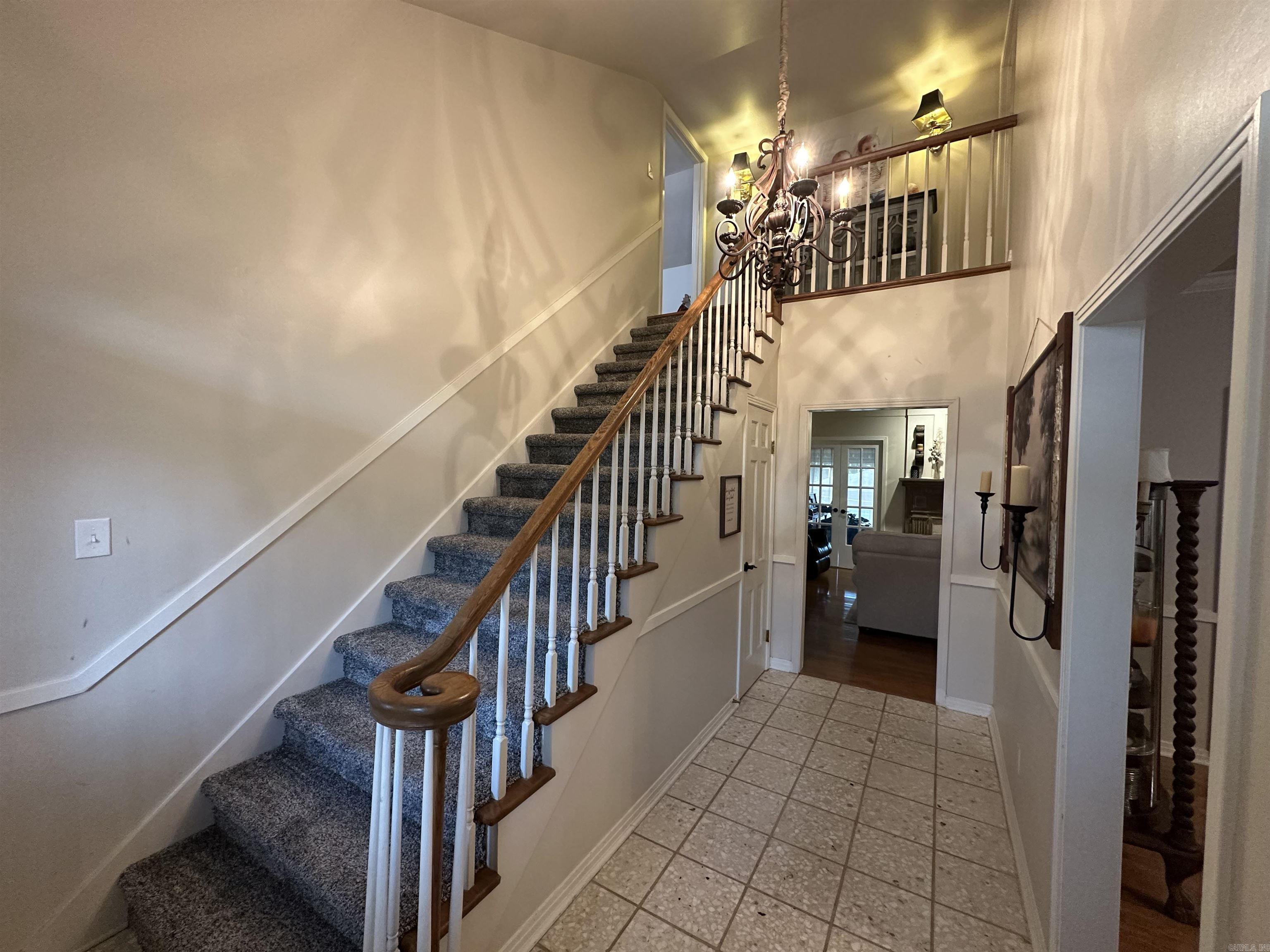 INDIAN HILLS - Residential