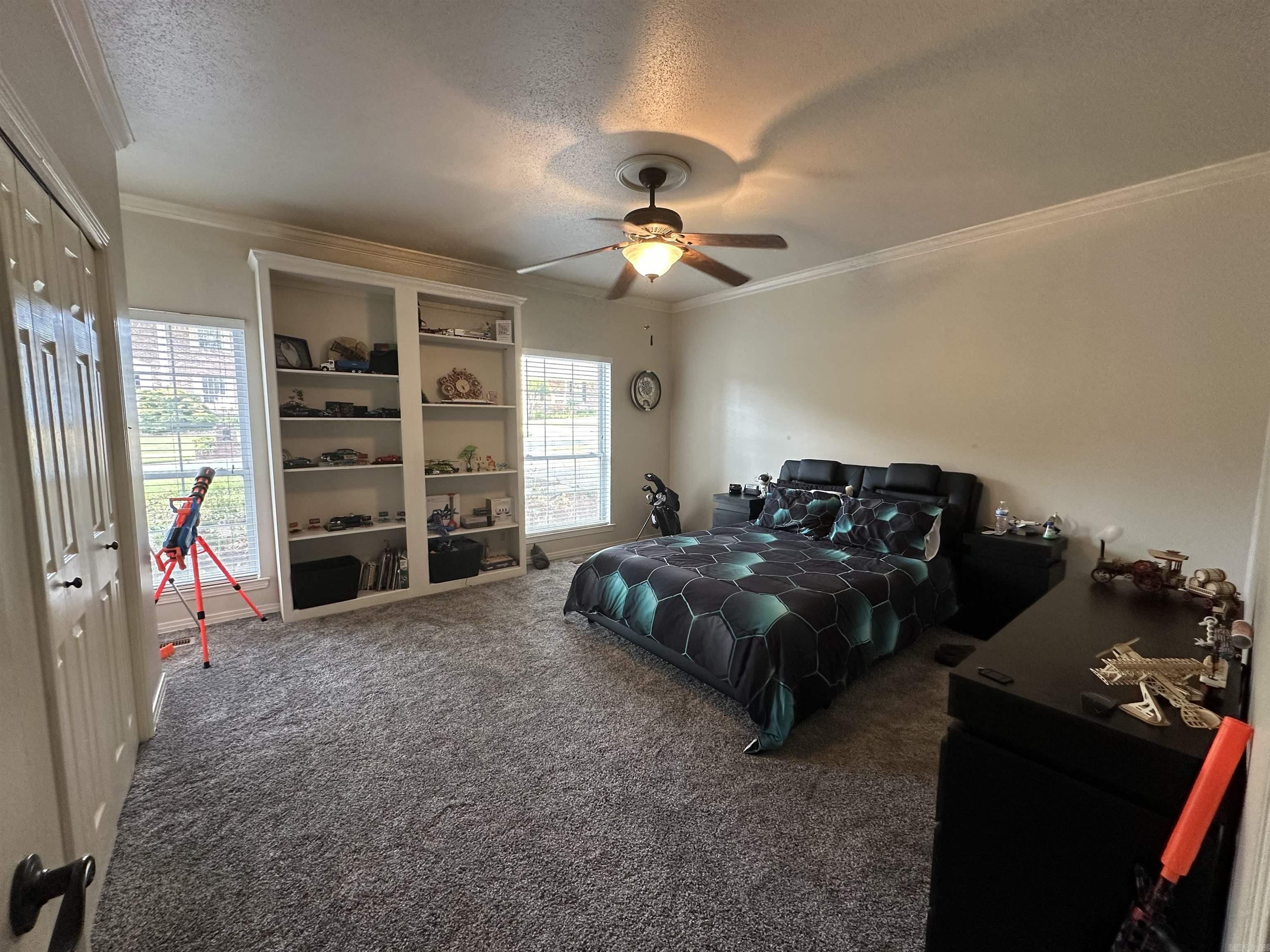 INDIAN HILLS - Residential
