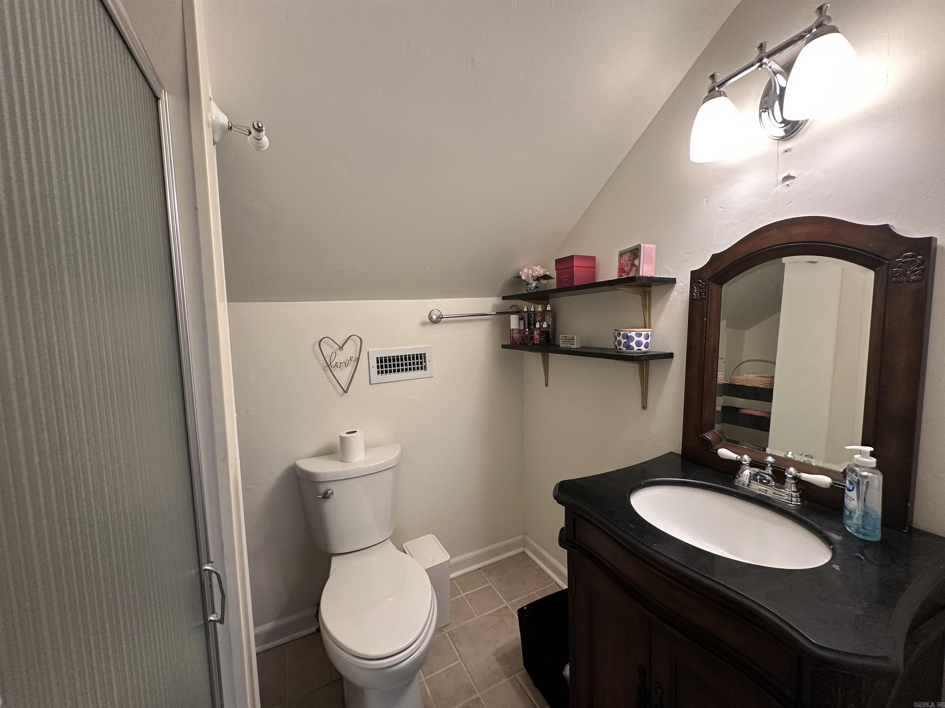 INDIAN HILLS - Residential