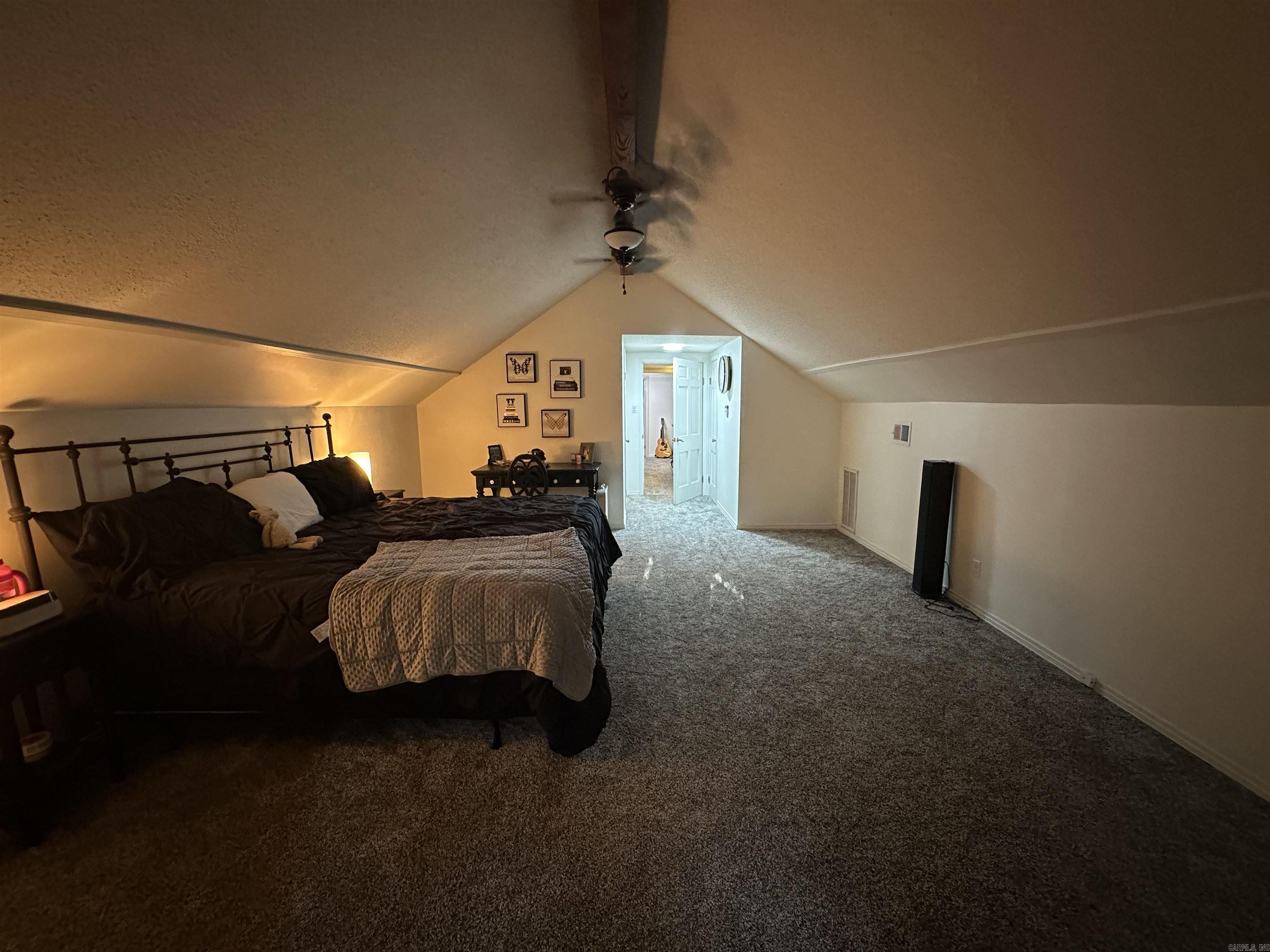 INDIAN HILLS - Residential