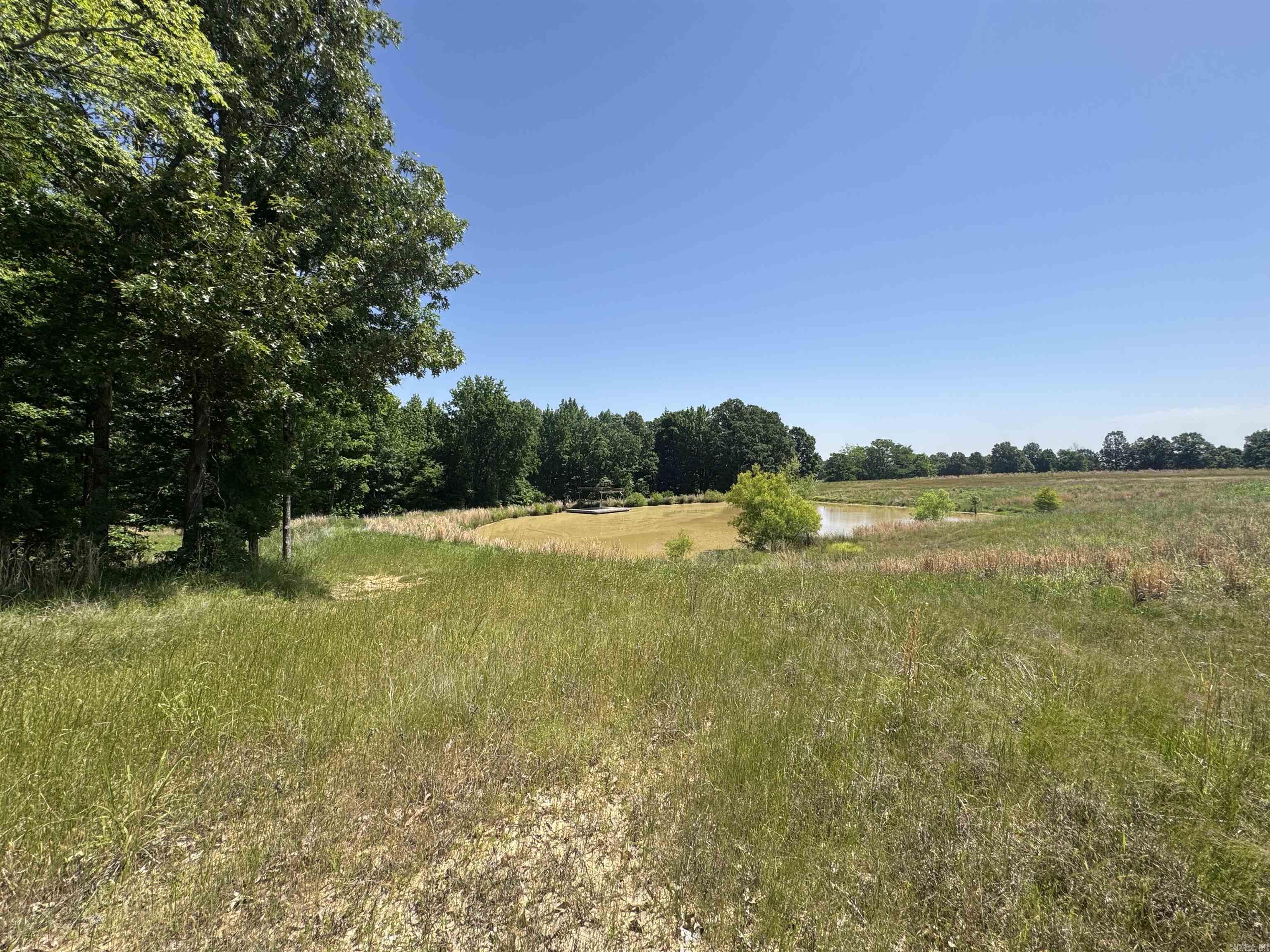 PIGGOTT - Land