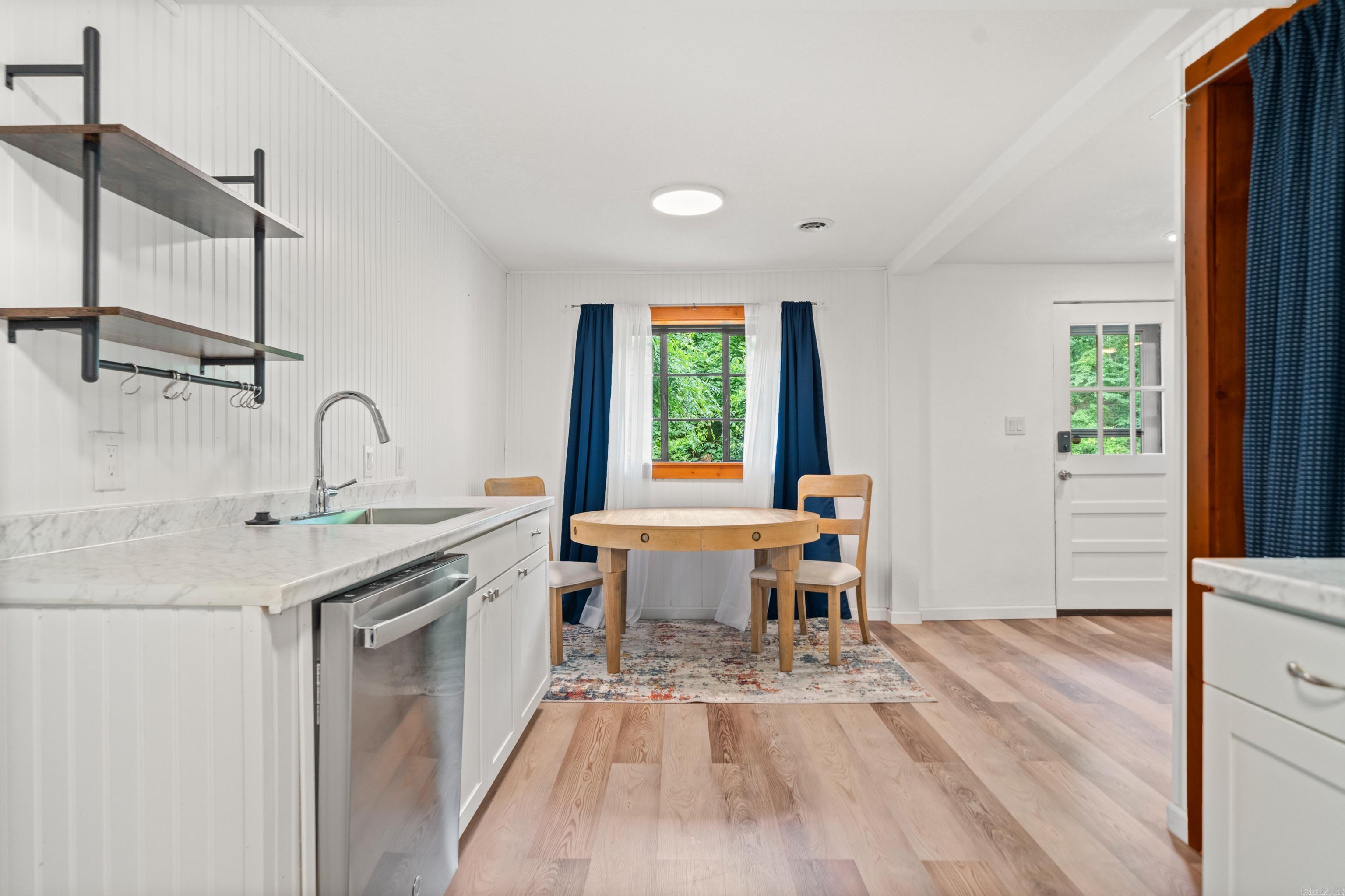 HSR BLK - Residential Income