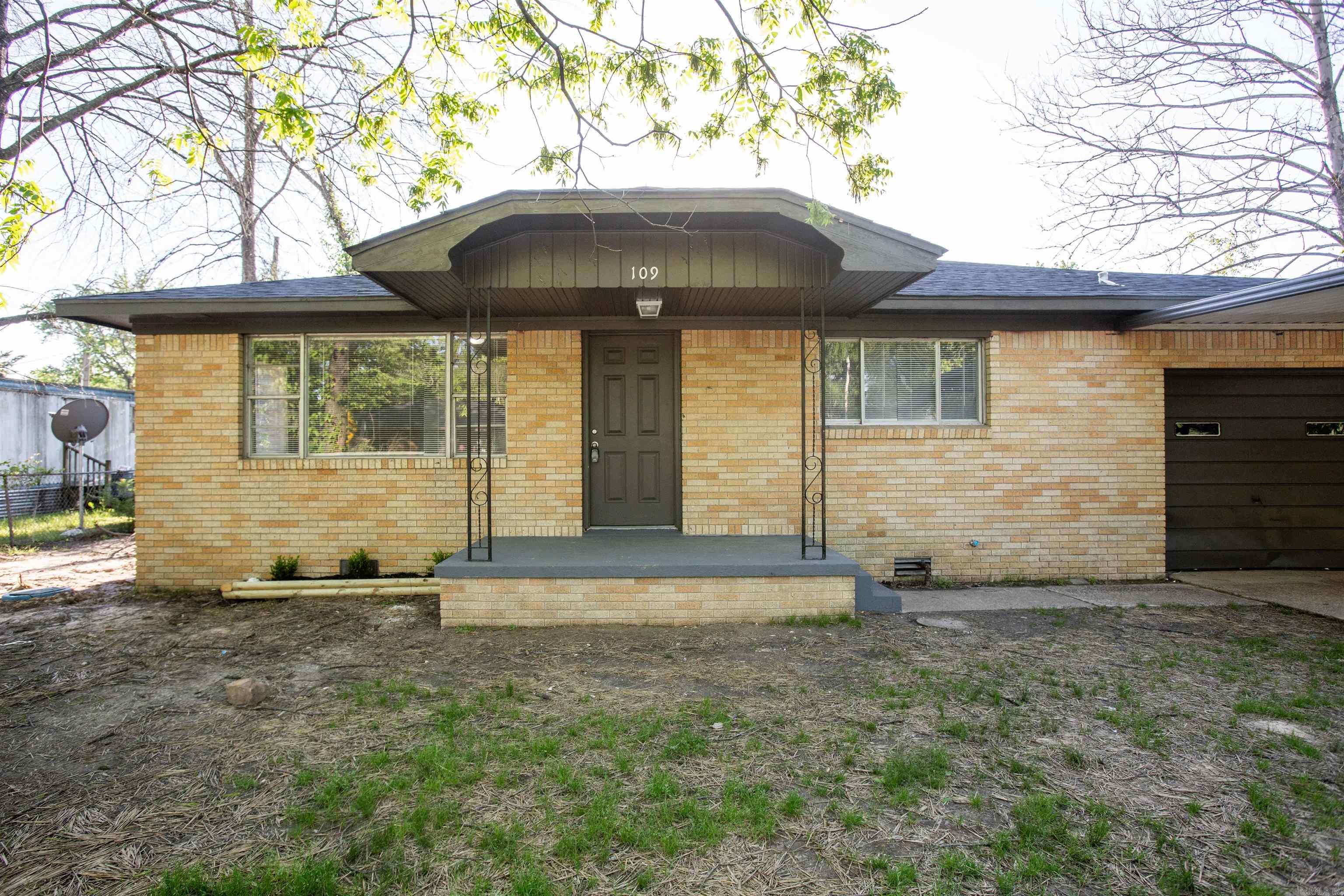 Harwell R F - Residential Lease