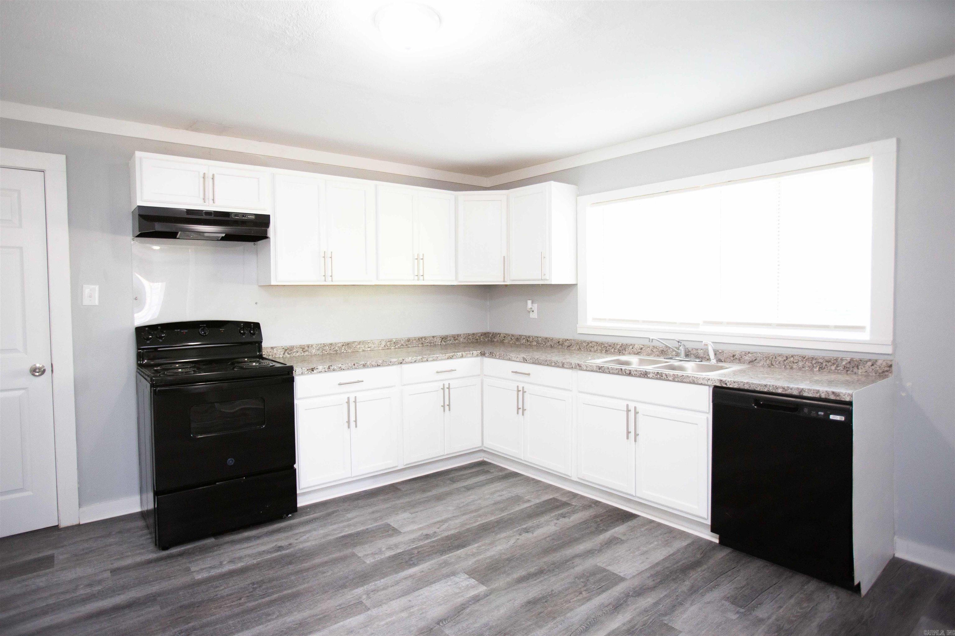 Harwell R F - Residential Lease