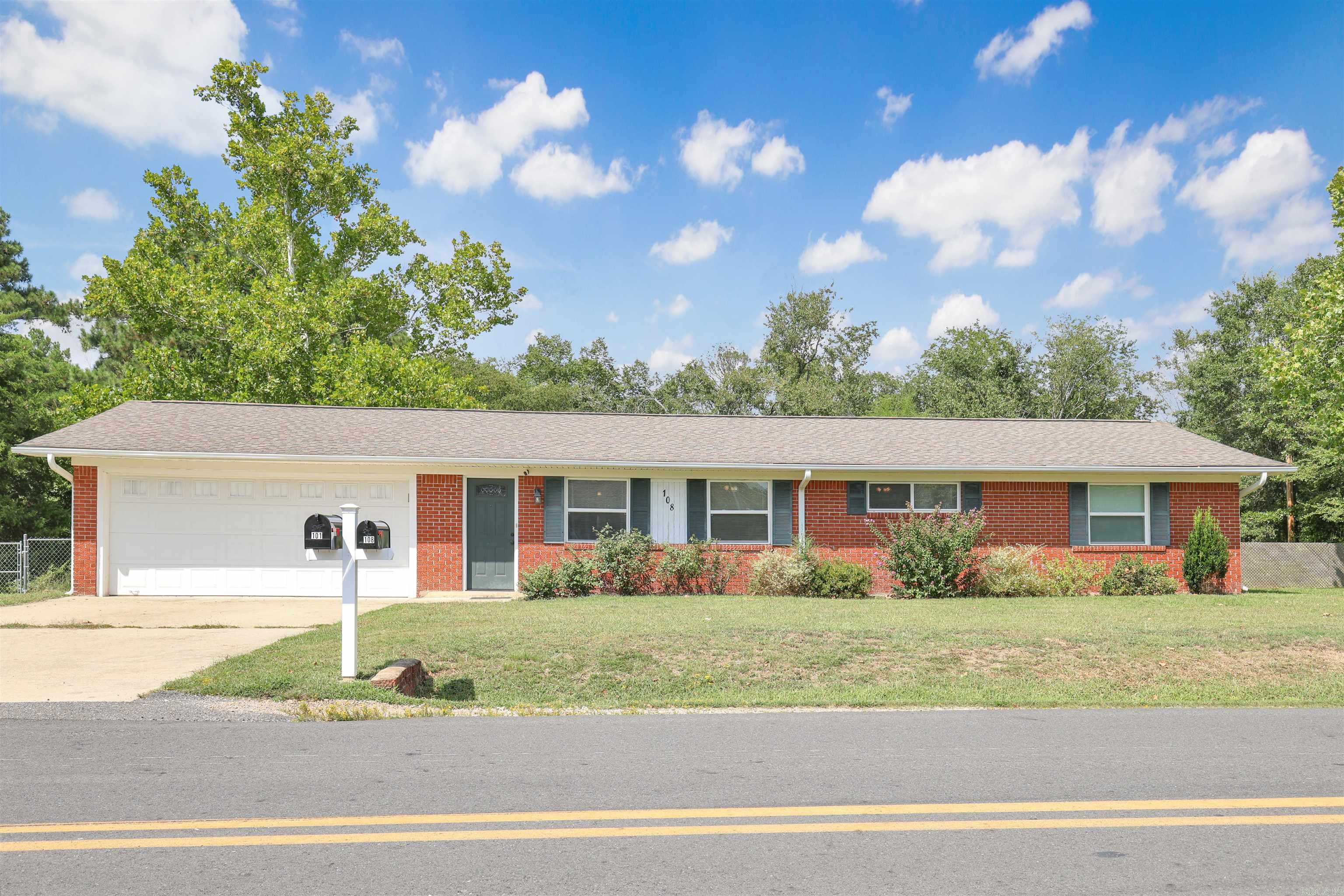 PINE PARK - Residential
