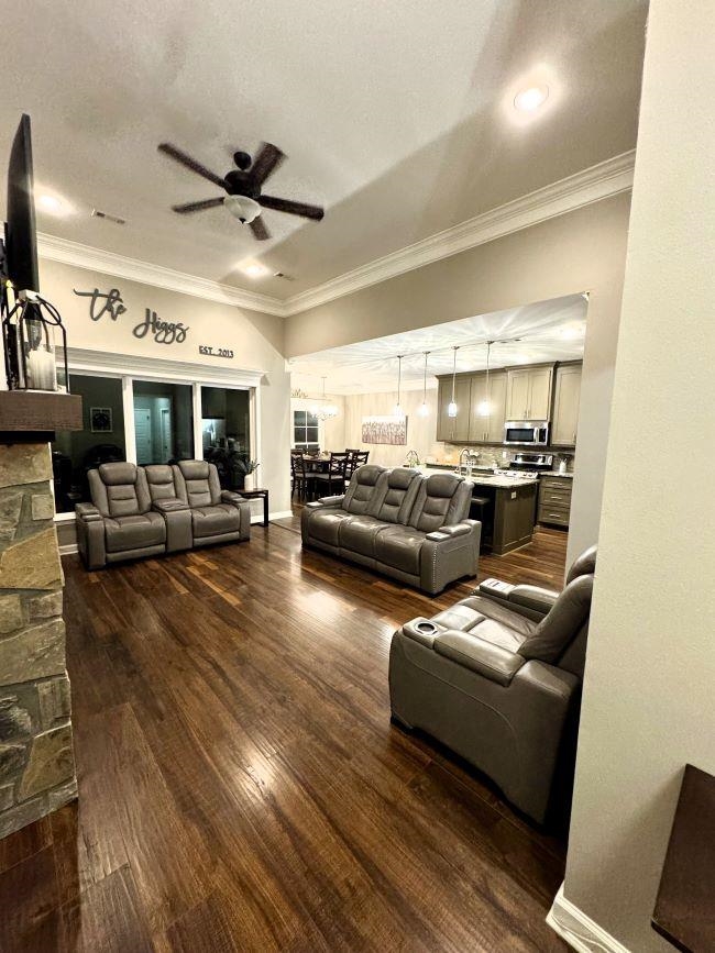 HUNTER CROSSING - Residential