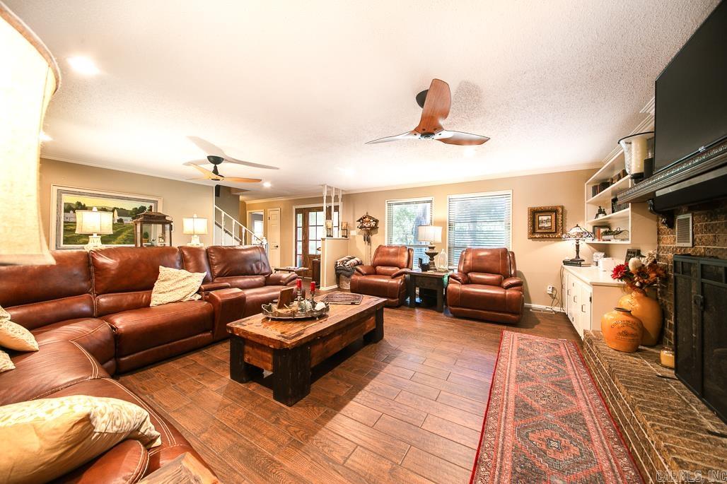 GLADEWOOD HEIGHTS - Residential