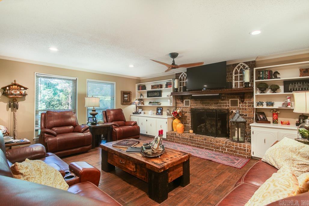 GLADEWOOD HEIGHTS - Residential