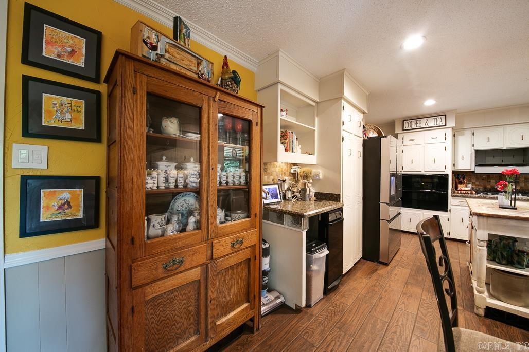 GLADEWOOD HEIGHTS - Residential